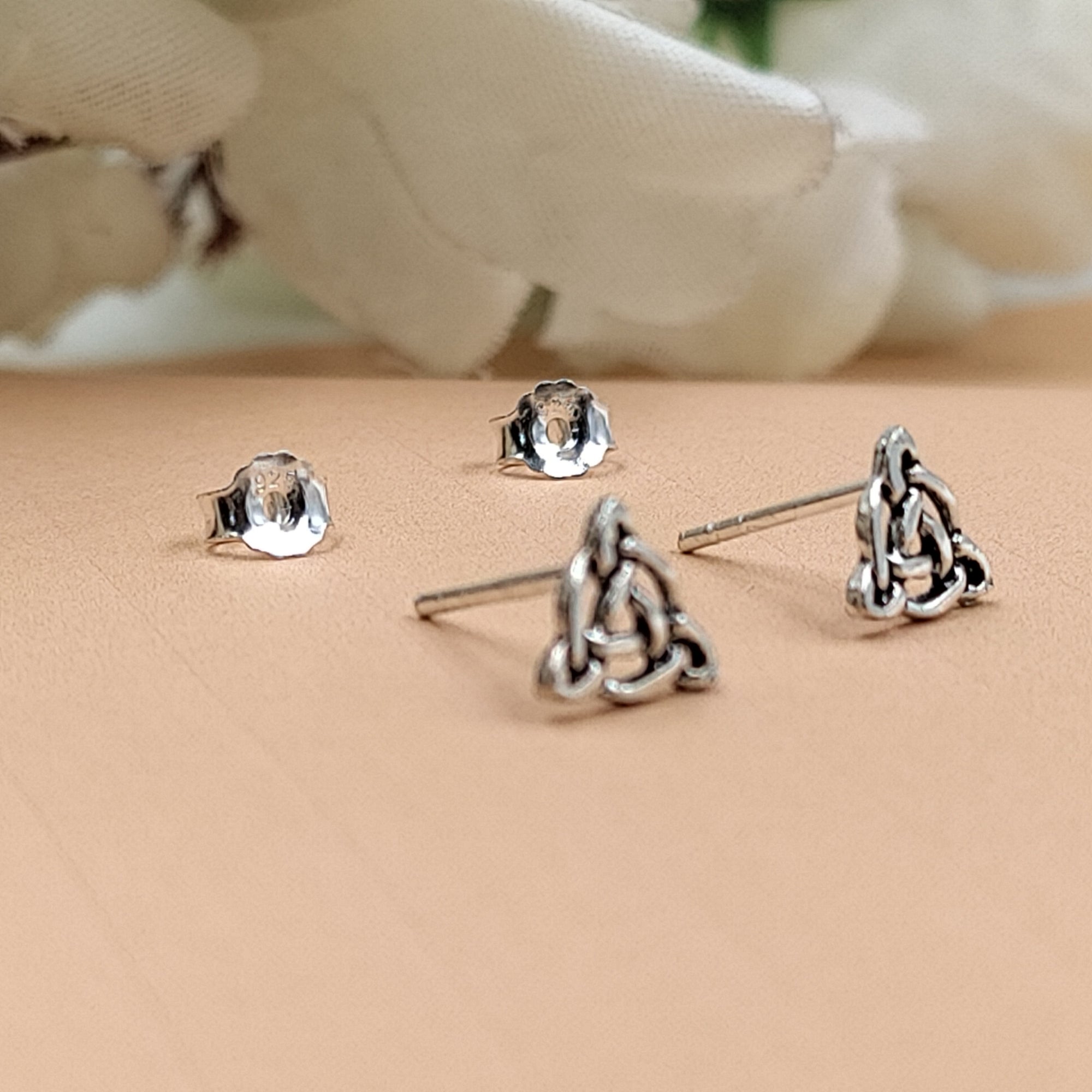 Traingle Knoted Stud Triquetra Ear Studs Trinity Oxidised Silver Jewelry Minimalist Handmade Gift Stud with Pushback Sterling 925