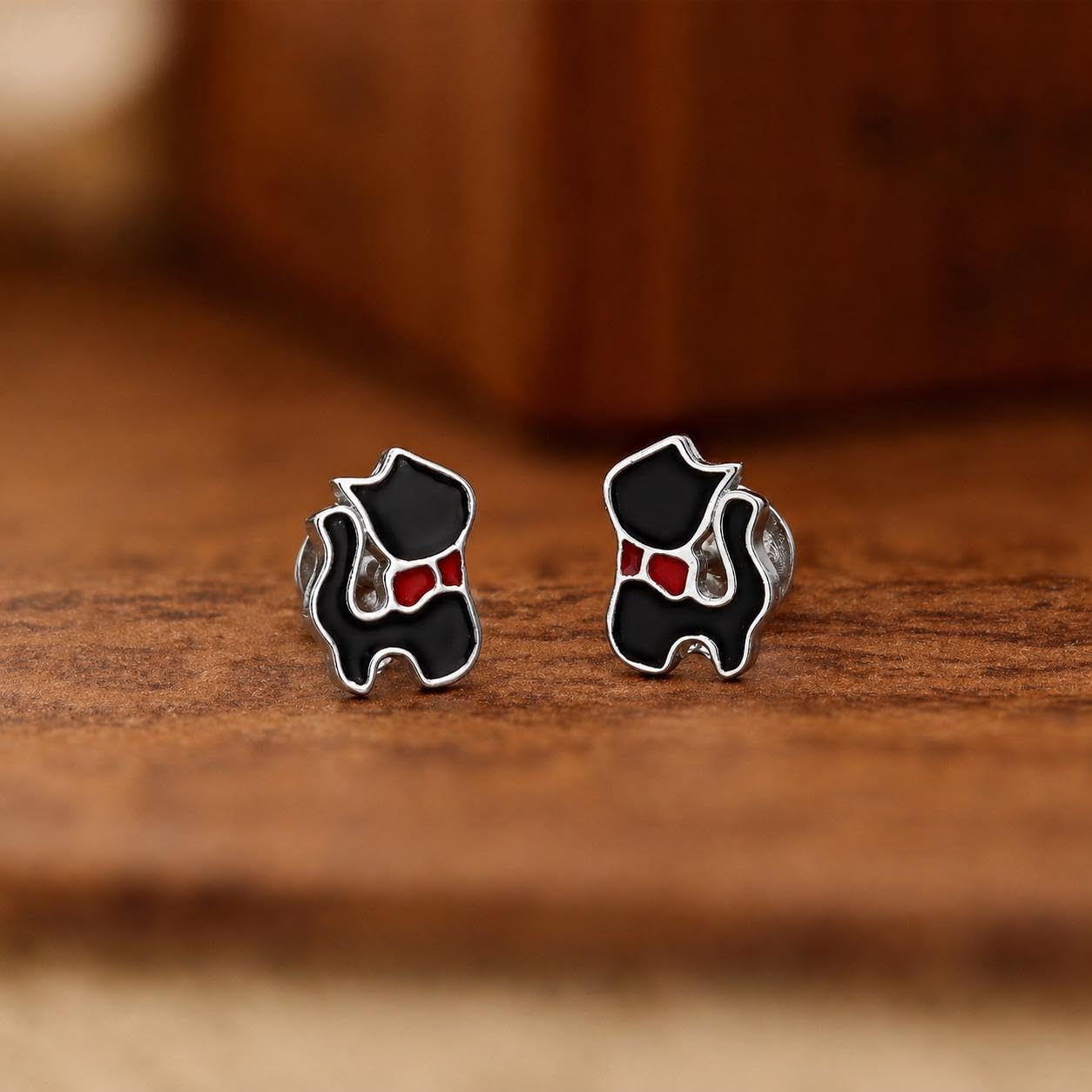 AMONROO® 925 Silver Jewellery for Women - 925 Sterling Silver Black Cat Enamel Stud Earrings, Cat Lover Jewellery, Gift for Women | 925 Stamp, Warranty & Authenticity Certificate