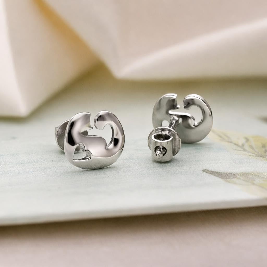 AMONROO® 925 Silver Jewellery for Women - 925 Sterling Silver Cat Stud Earrings, Kitty Heart Earrings, Animal Jewellery Gift | 925 Stamp, Warranty & Authenticity Certificate