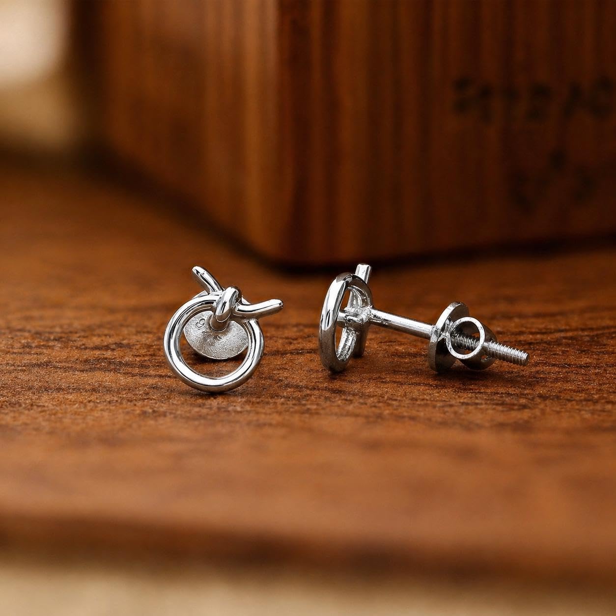 AMONROO® 925 Silver Jewellery for Women - 925 Sterling Silver Knot Stud Earrings, Minimalist Circle Earrings, Dainty Daily Wear Jewellery | 925 Stamp, Warranty & Authenticity Certificate