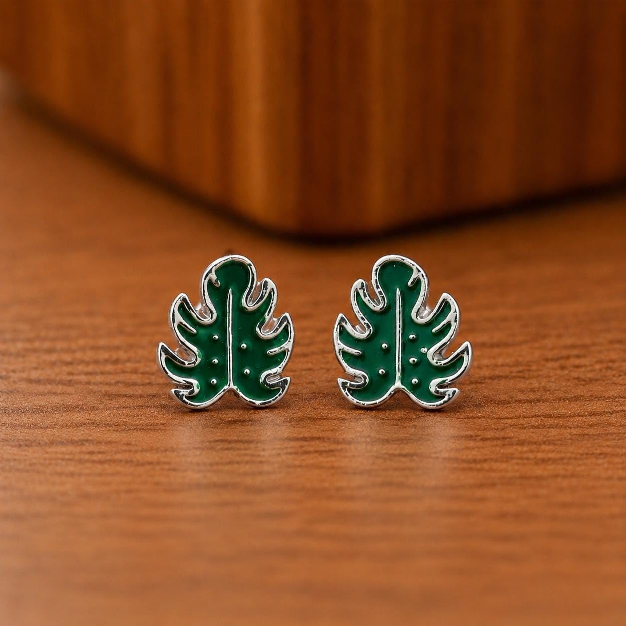 AMONROO® 925 Silver Jewellery for Women - 925 Sterling Silver Green Monstera Leaf Enamel Stud Earrings, Botanical Jewellery Gift | 925 Stamp, Warranty & Authenticity Certificate