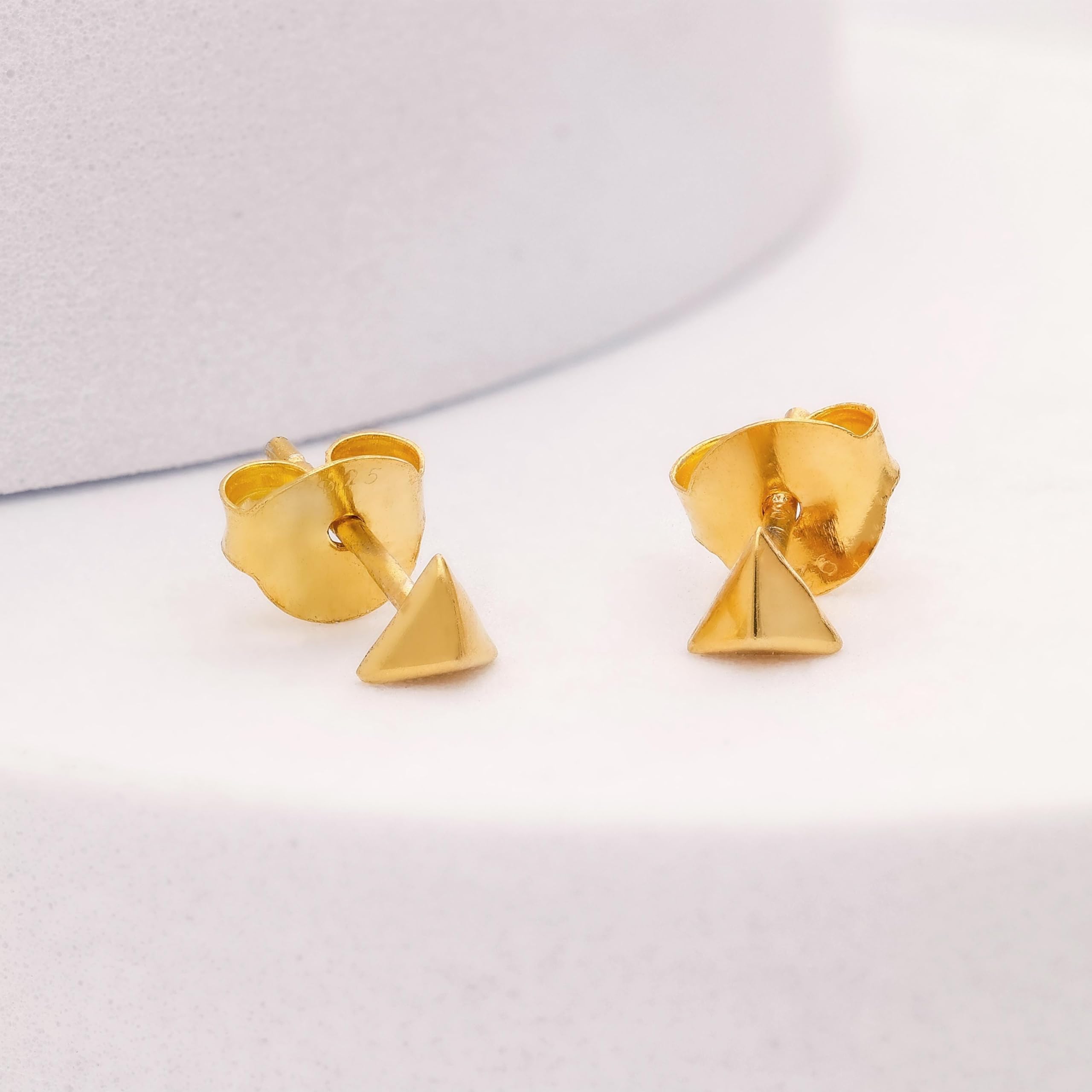 c0893d0aef05d2339cbe6a8ac37d0856