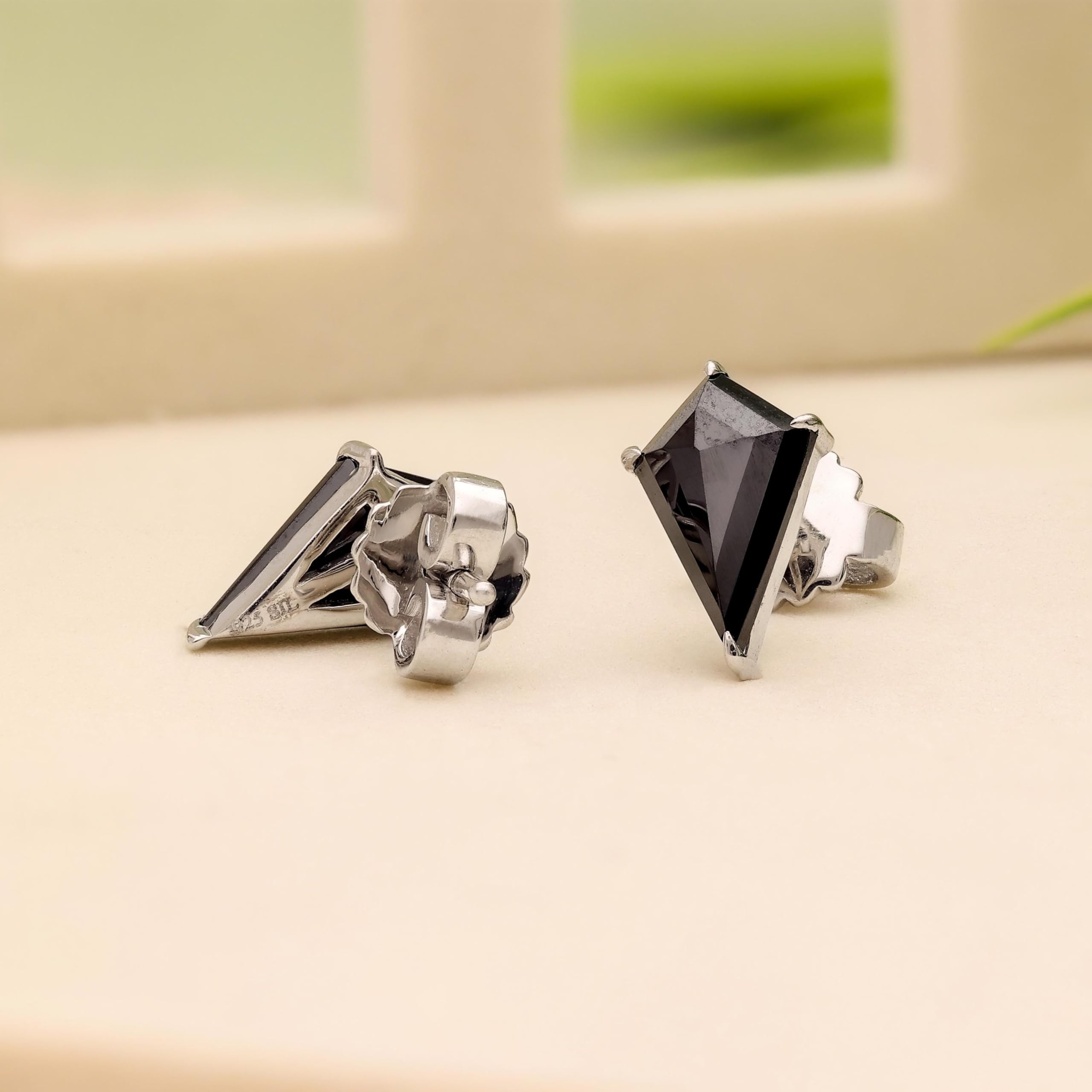 f0928a93d4de4e4eb1b9ea20095d760b