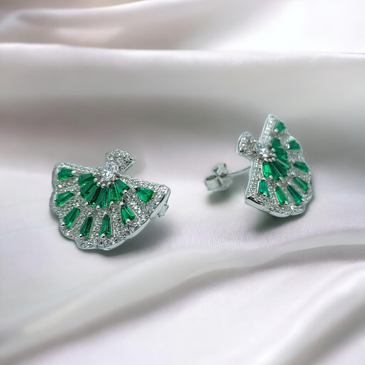 925 Silver Green Emerald CZ Half Circle Floral Pendant Earrings Set