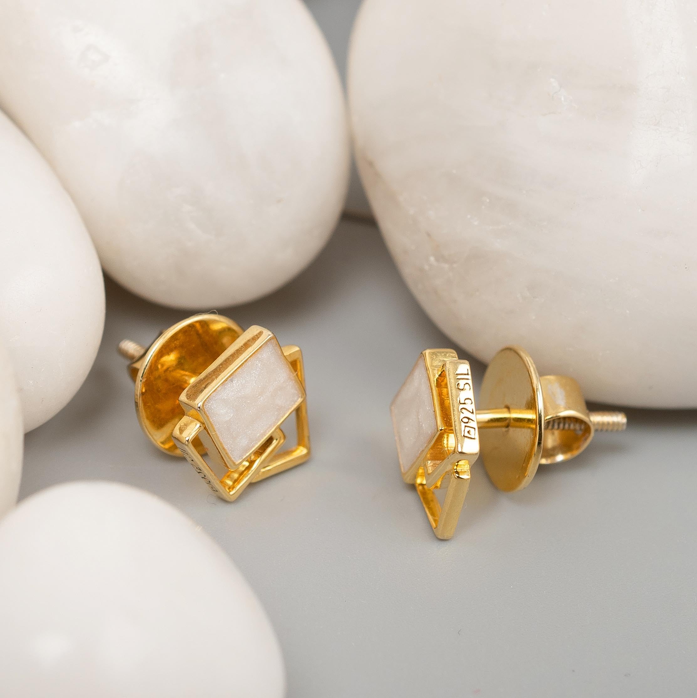 e897835989f92e9b2974333dace51c9f