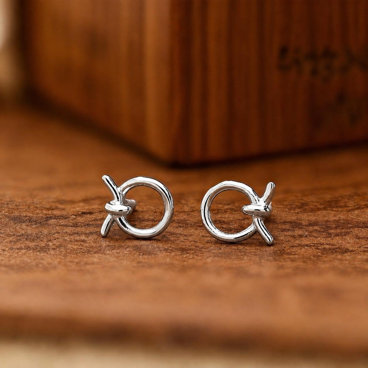 AMONROO® 925 Silver Jewellery for Women - 925 Sterling Silver Knot Stud Earrings, Minimalist Circle Earrings, Dainty Daily Wear Jewellery | 925 Stamp, Warranty & Authenticity Certificate