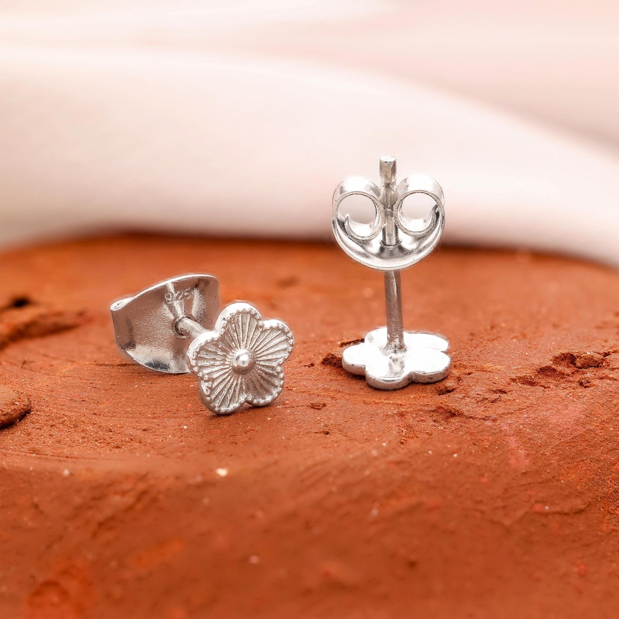 2bbde5115767836af8562254624982f5