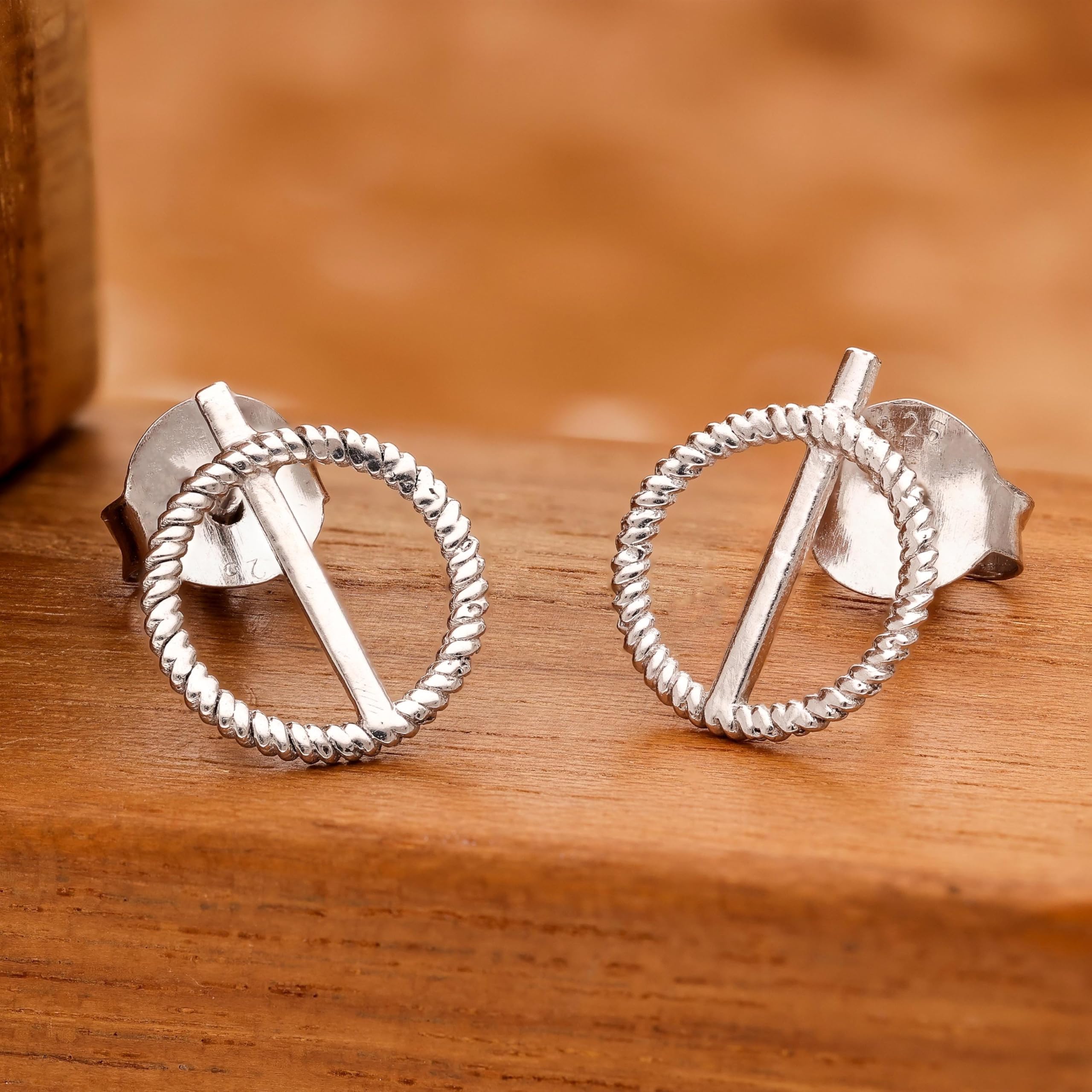 96b7ac1115db4bde19d8072b25b4c57d