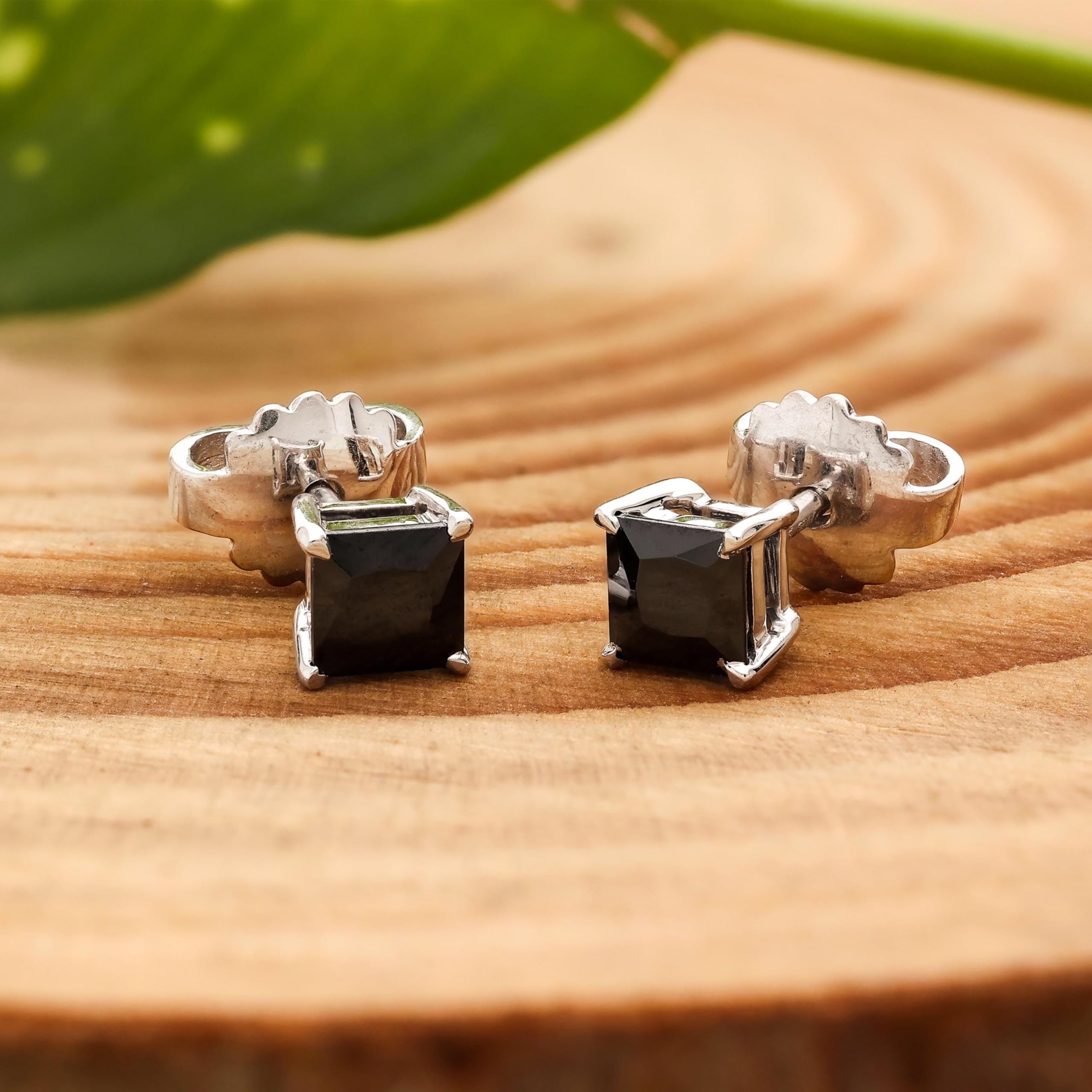 5d607e88d6ce2d548562d7d70b1b126d