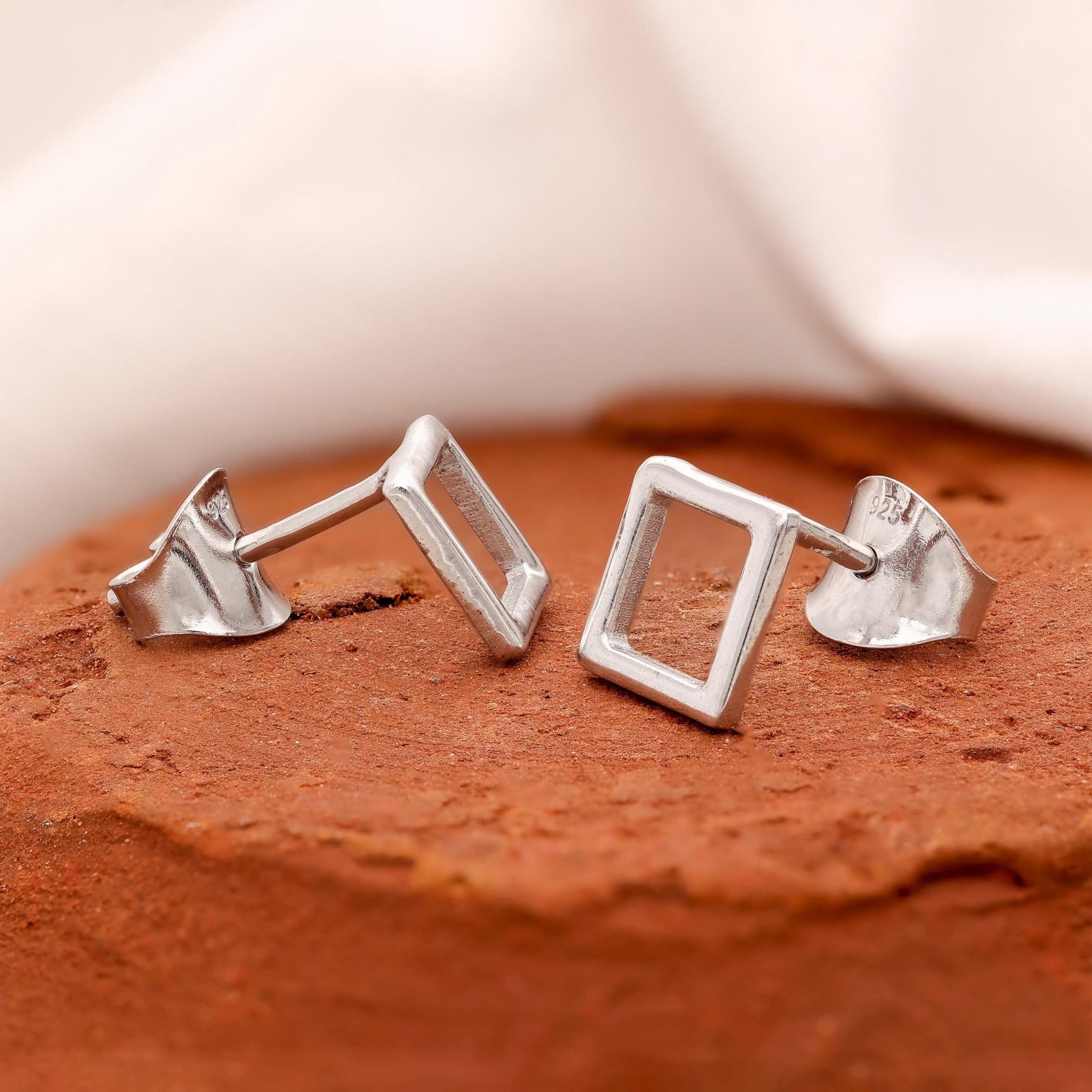 f912a97bd8d5b92e277229cc4a27b94c