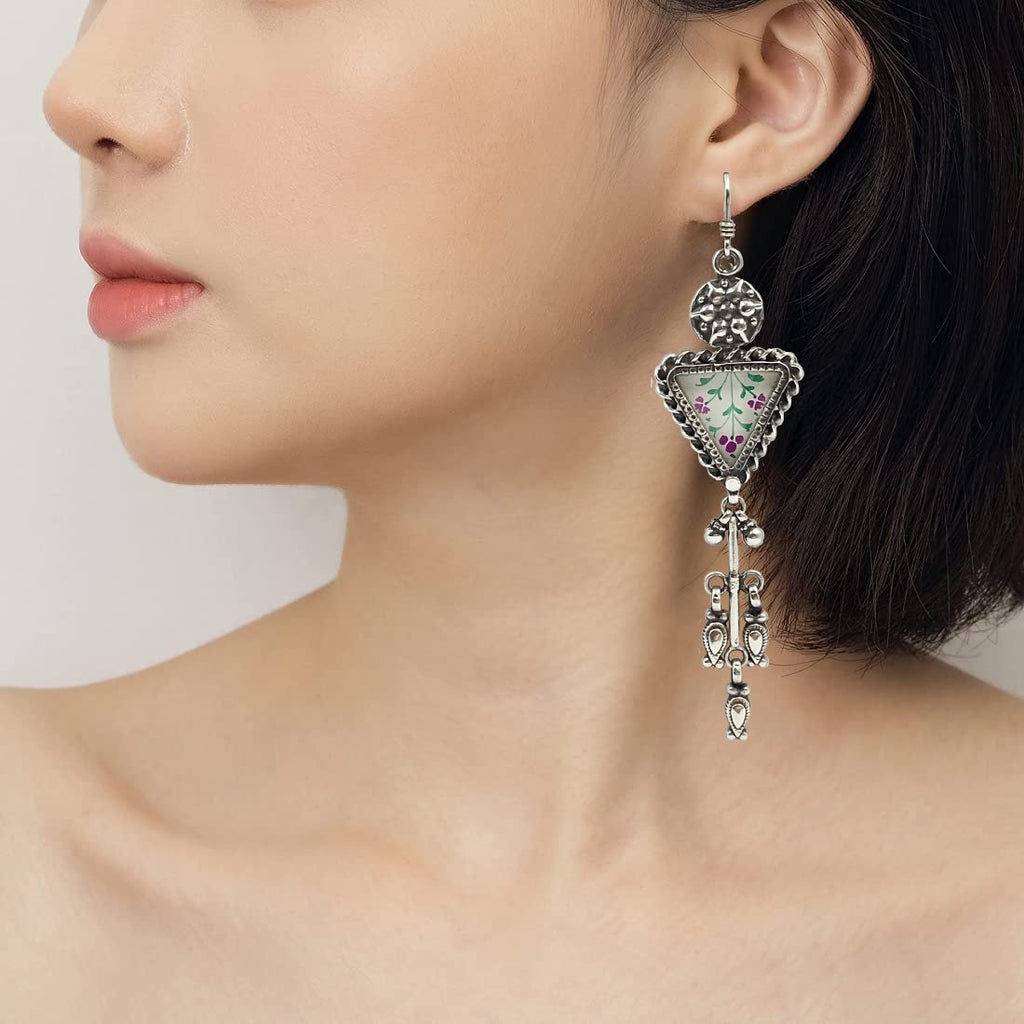Art Deco Style Triangle Floral Print In Solid 925 Silver Earring