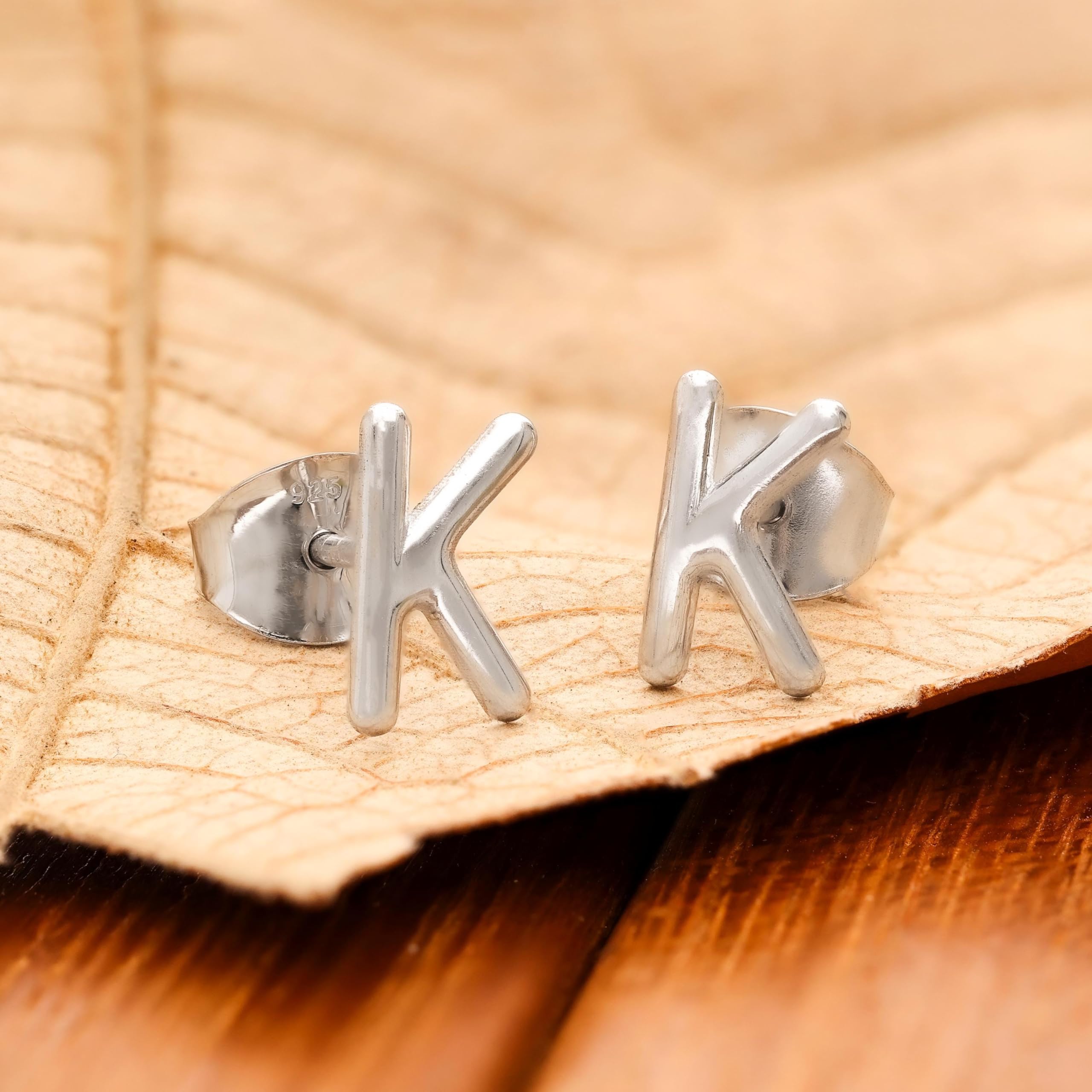 ce9f6e62fad8556ef522af3b3ab74054