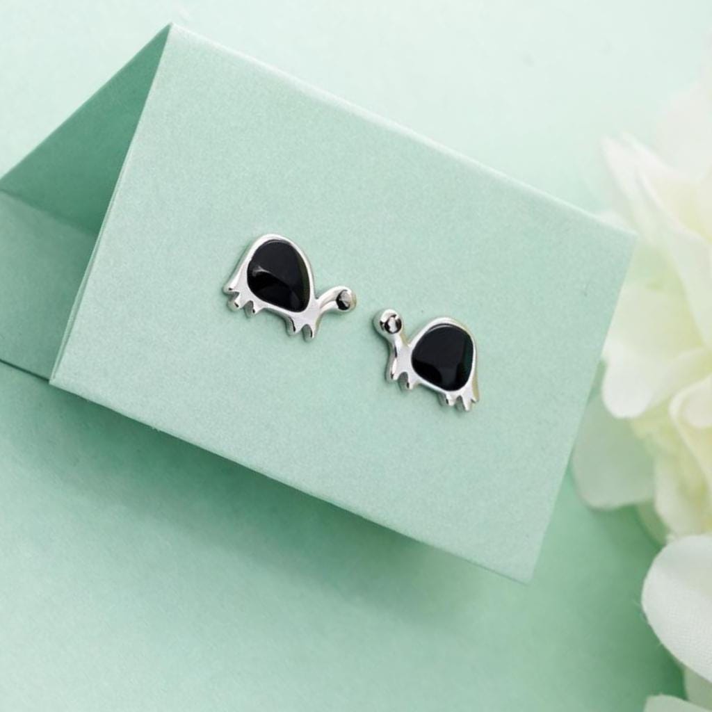 925 Sterling Silver Turtle Stud Earrings, Black Enamel Sea Turtle Earrings, Cute Animal Studs, Minimalist Ocean Jewelry Gift