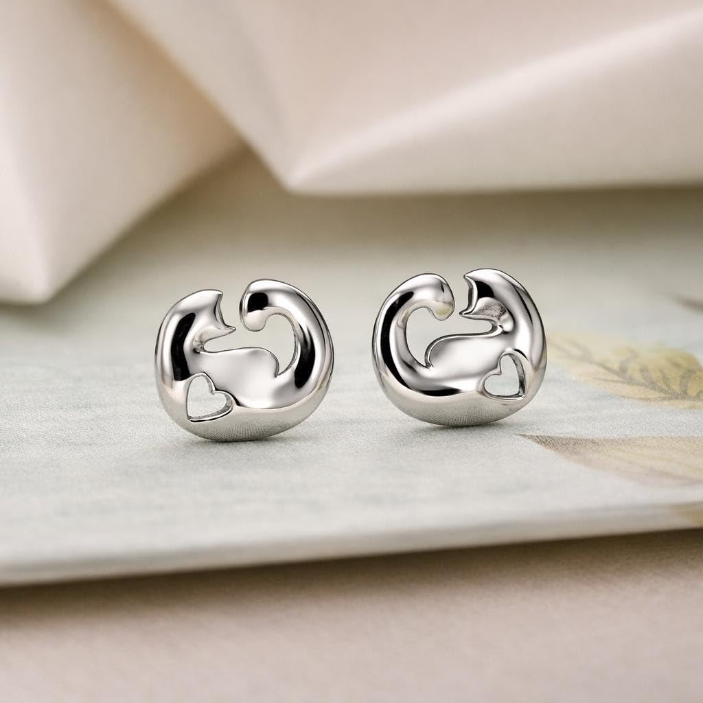 AMONROO® 925 Silver Jewellery for Women - 925 Sterling Silver Cat Stud Earrings, Kitty Heart Earrings, Animal Jewellery Gift | 925 Stamp, Warranty & Authenticity Certificate