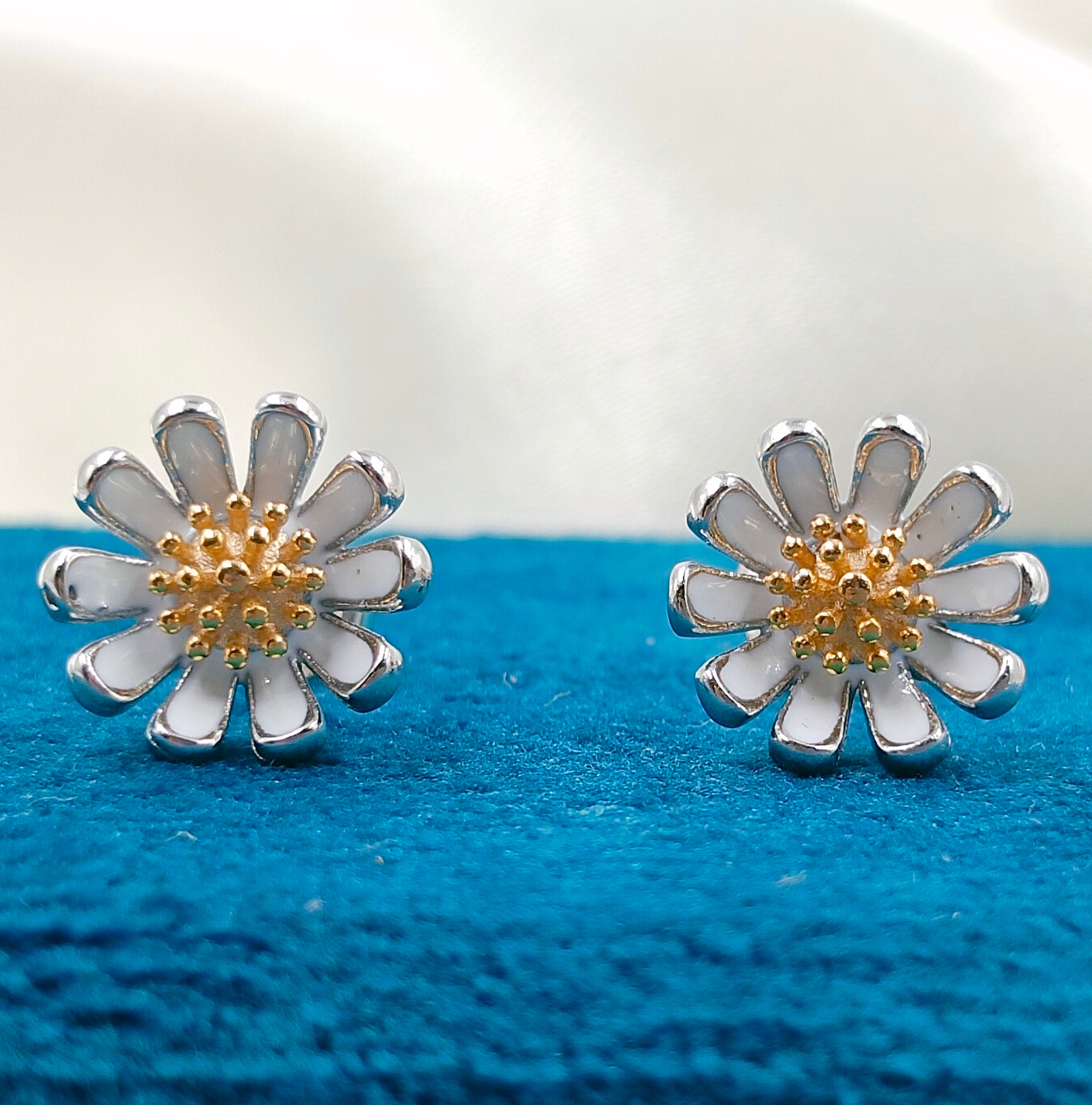 925 Sterling silver Sunflower Earring Small Sunflower Earring Stud Daisy Stud Dainty Earrings Minimalist Handmade Gift Studs with Pushback 925 Sterling Silver