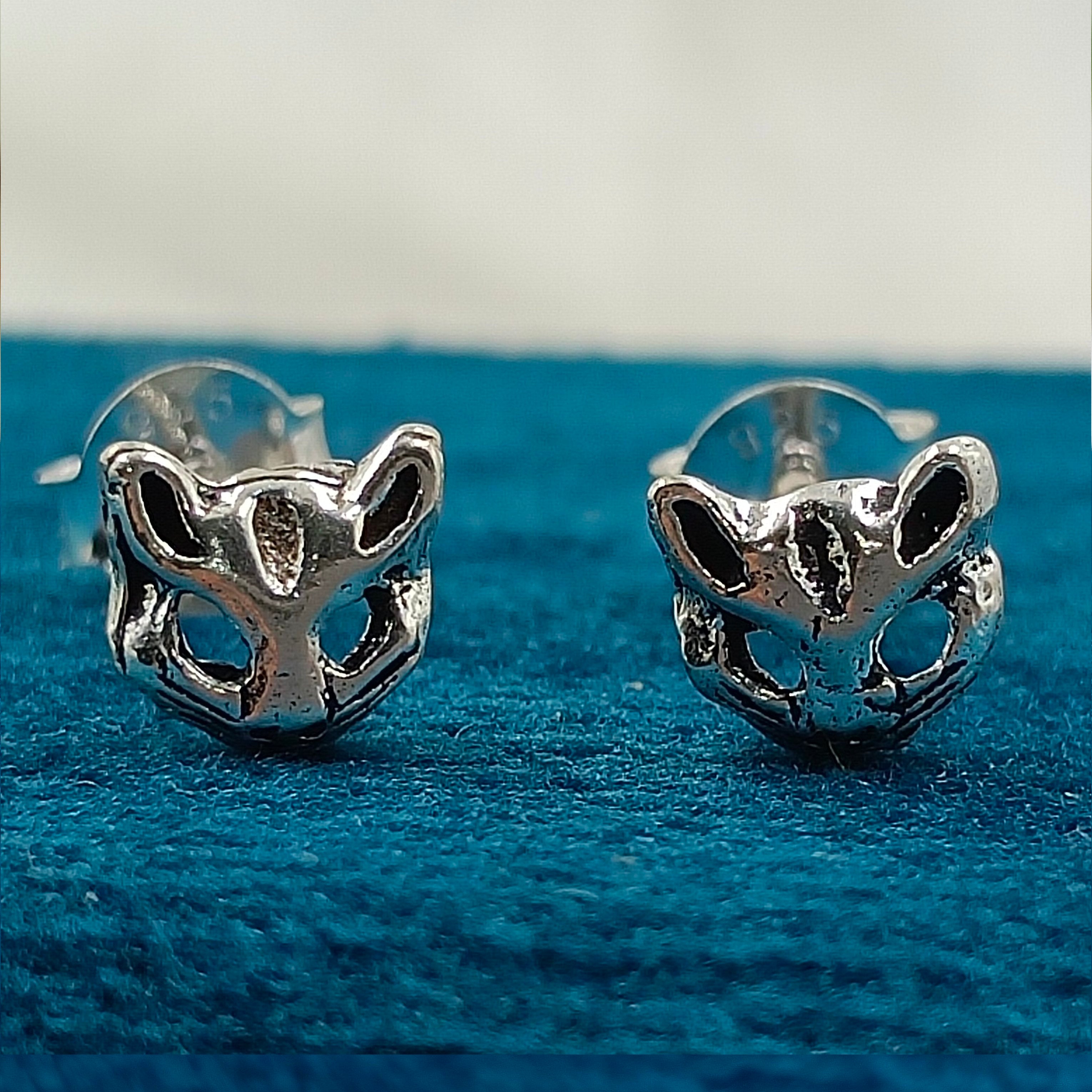 925 Sterling Silver Cat kitten Face Stud Earrings Cat Lover Gift Cat Face Dainty Earrings Minimalist Handmade Gift Studs with Pushback