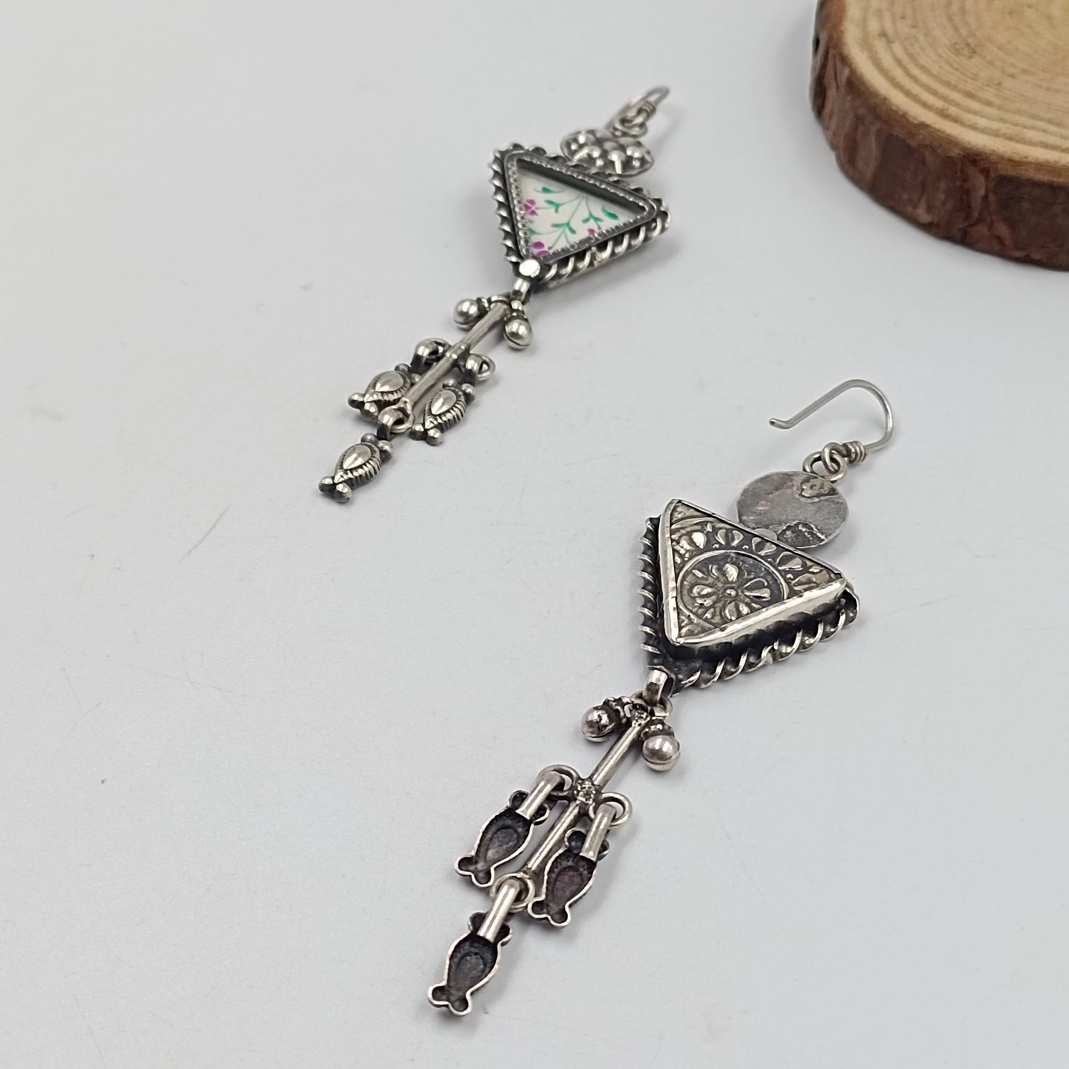 Art Deco Style Triangle Floral Print In Solid 925 Silver Earring
