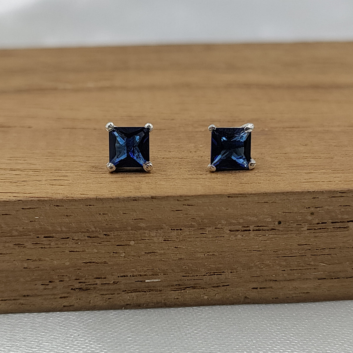 Blue Sapphire Stud Earring Princess Cute 925 Sterling Sivler Stud Earrings Cubic Zirconia Minimalist Handmade Stud with Ballback