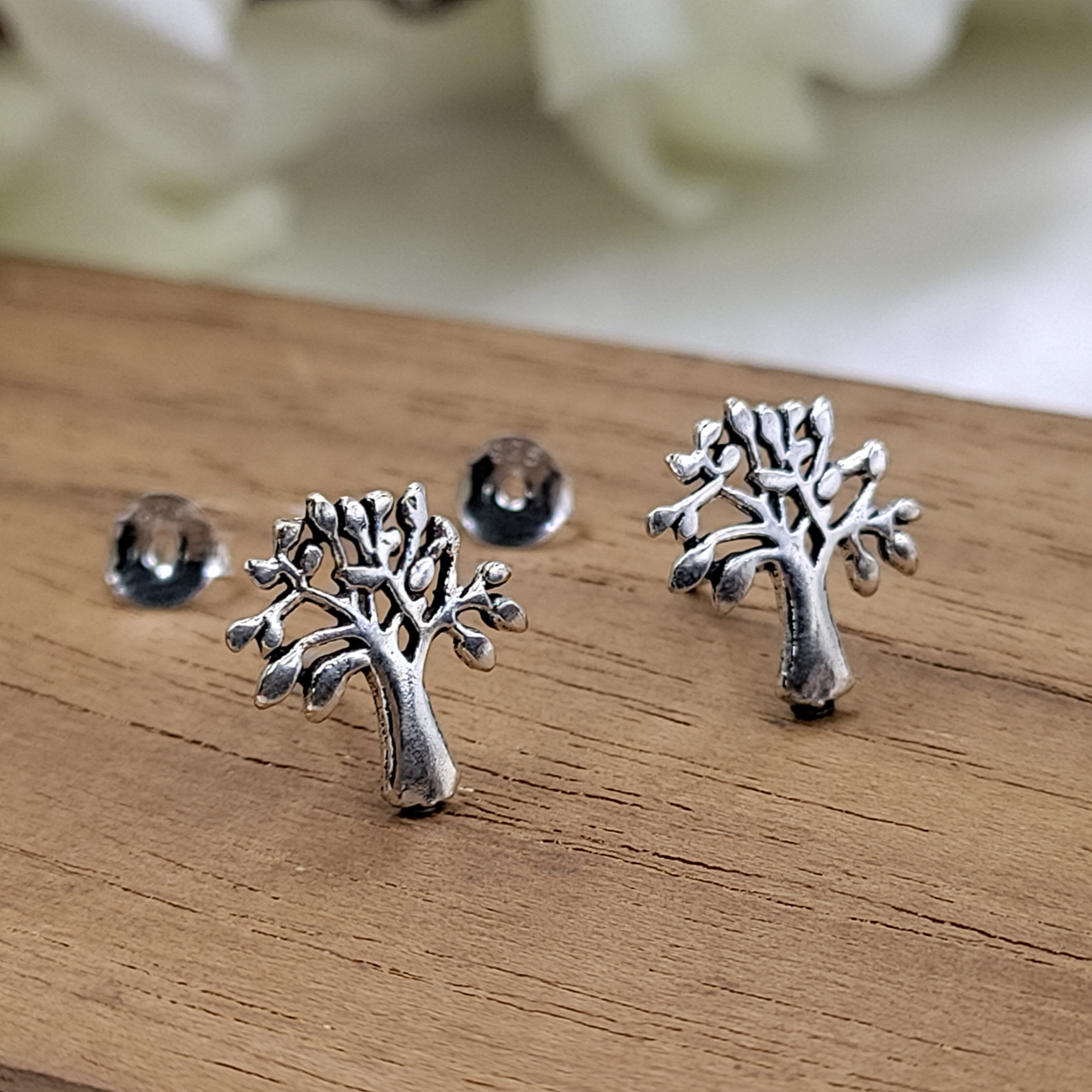 Tree of Life Stud Earring Tree Spirtual Jewelry Yoga Stud Earring Nature Dainty Lucky Charm Good Luck Earrings Handmade Gift Stud Pushback