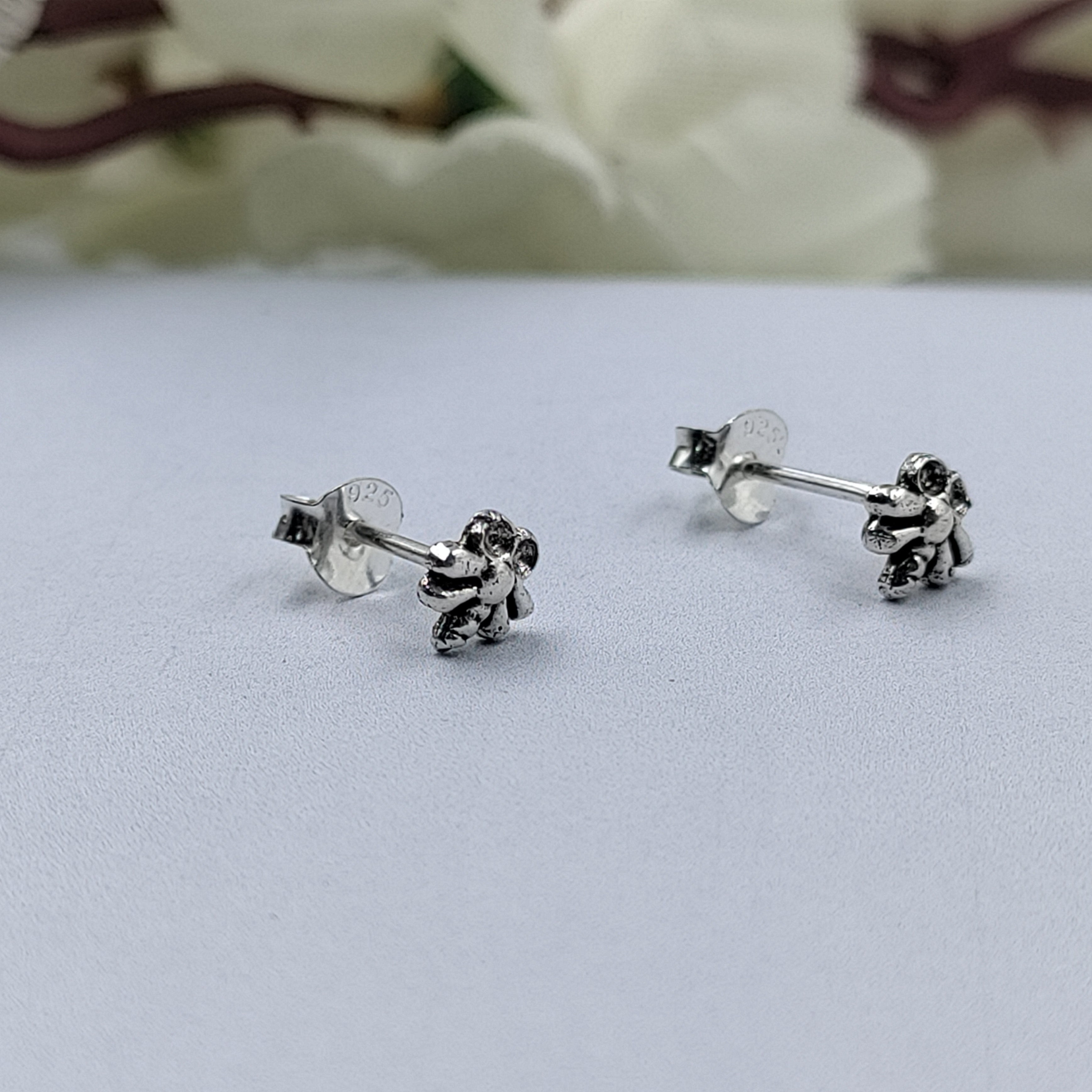 925 Silver Tiny Little Bee Stud Earrings Bee Jewelry Bee Lover Gift Insect Jewelry earring Handmade Gift for Baby Girl Stud with Pushback