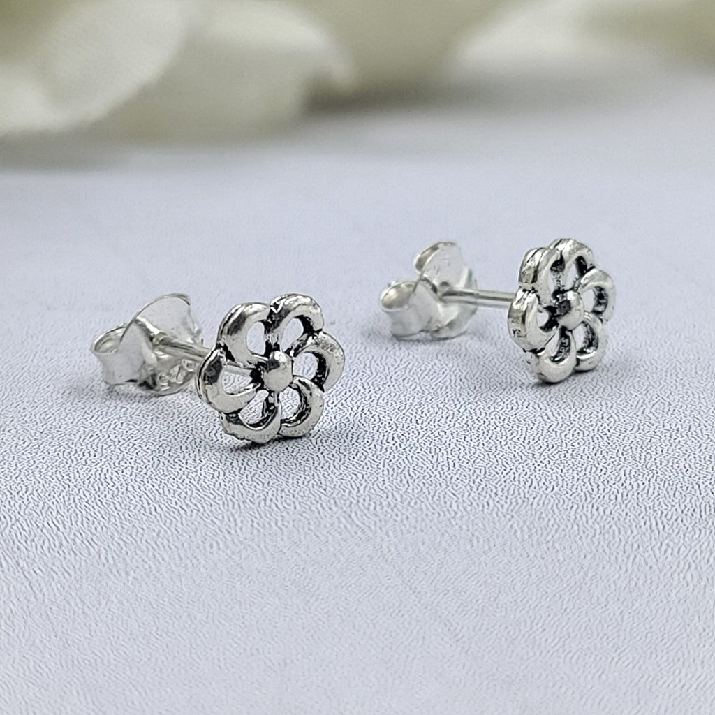 Solid SIlver Flower Stud Earrings Sparkling Flower Stud Post Floral Petal Studs Handmade Gift Stud Pushback Solid 925