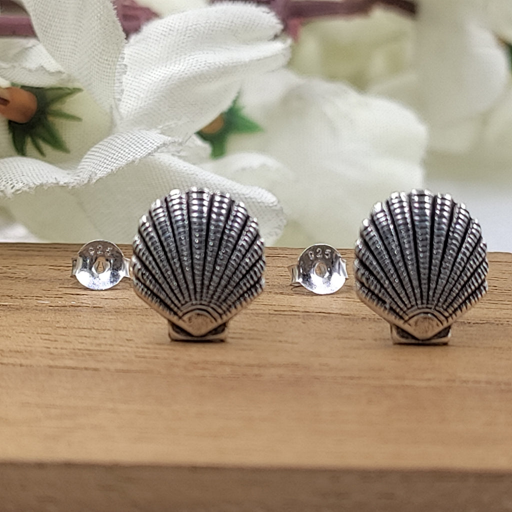 Scallop Shell Post Earring Beach earrings Summer jewelry Cornish Shell Nautical Earring Handmade Studs with Pushback 925 Sterling Silver
