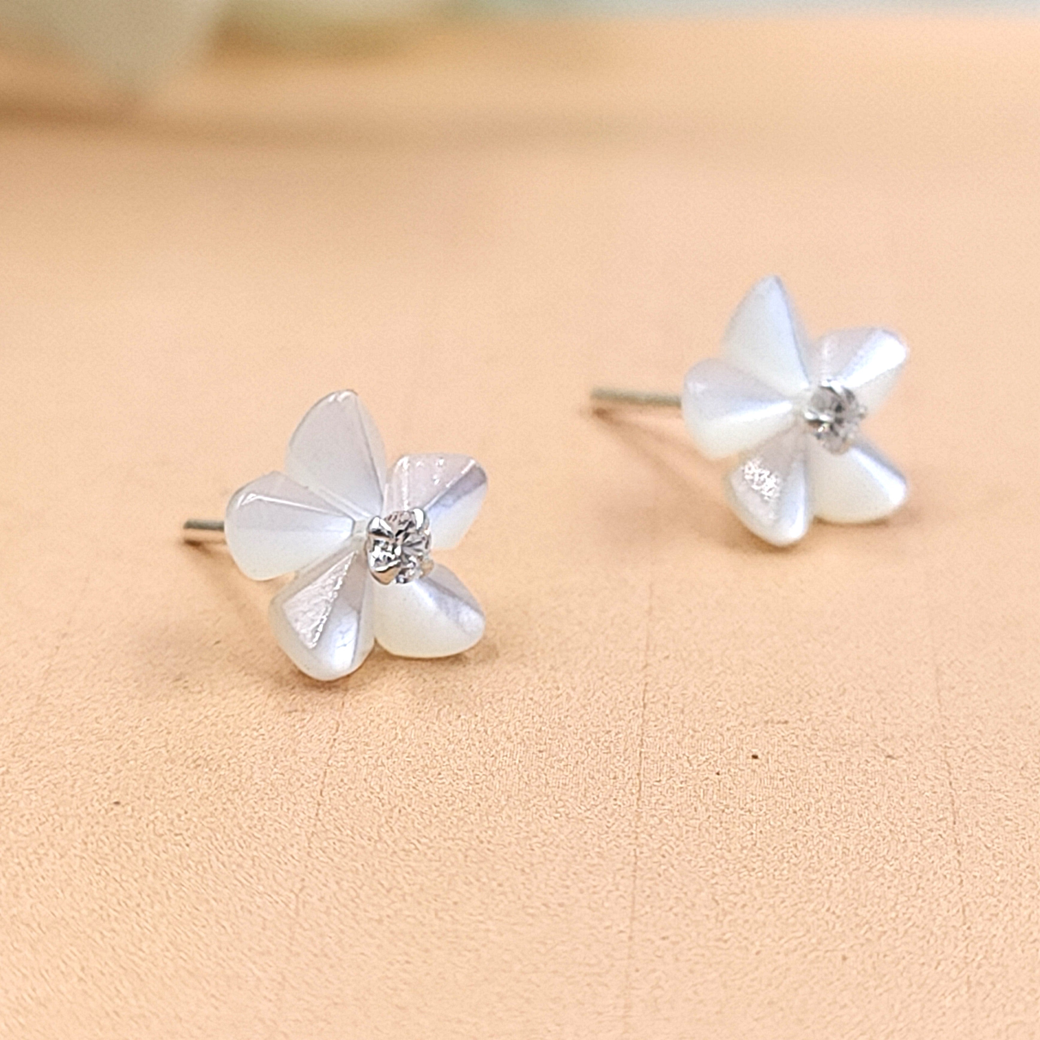 Silver White Stud Earring Cubic Ziriconia Flower Stud Post bridesmaid Floral Earring Handcrafted Gift Stud Pushback Solid 925 Cute Gift