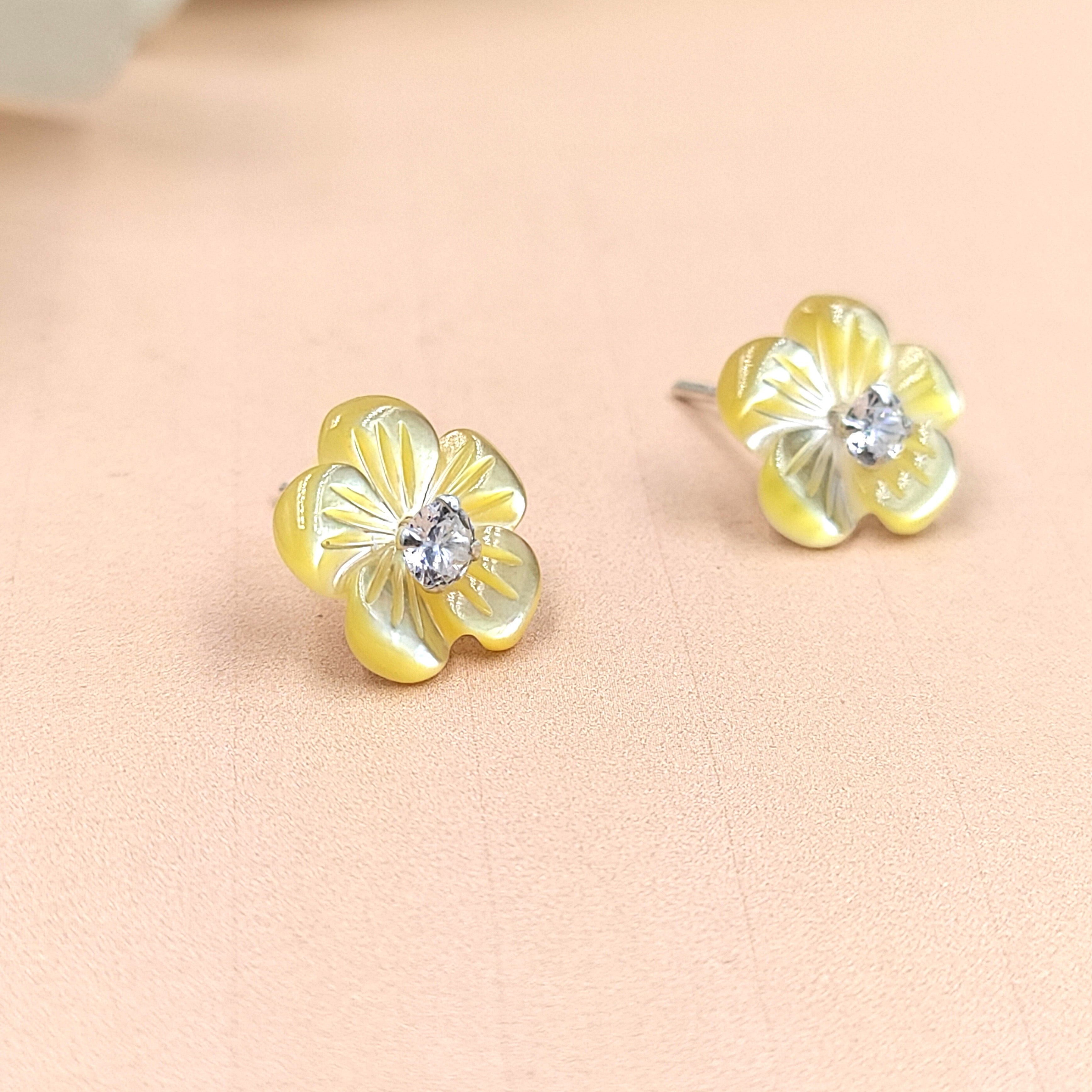 Silver Cute Flower Earring CZ Solitaire Stud Post Pretty Floral Earring Handmade Gift Stud Pushback Solid 925 Cute Gift for Grandmother