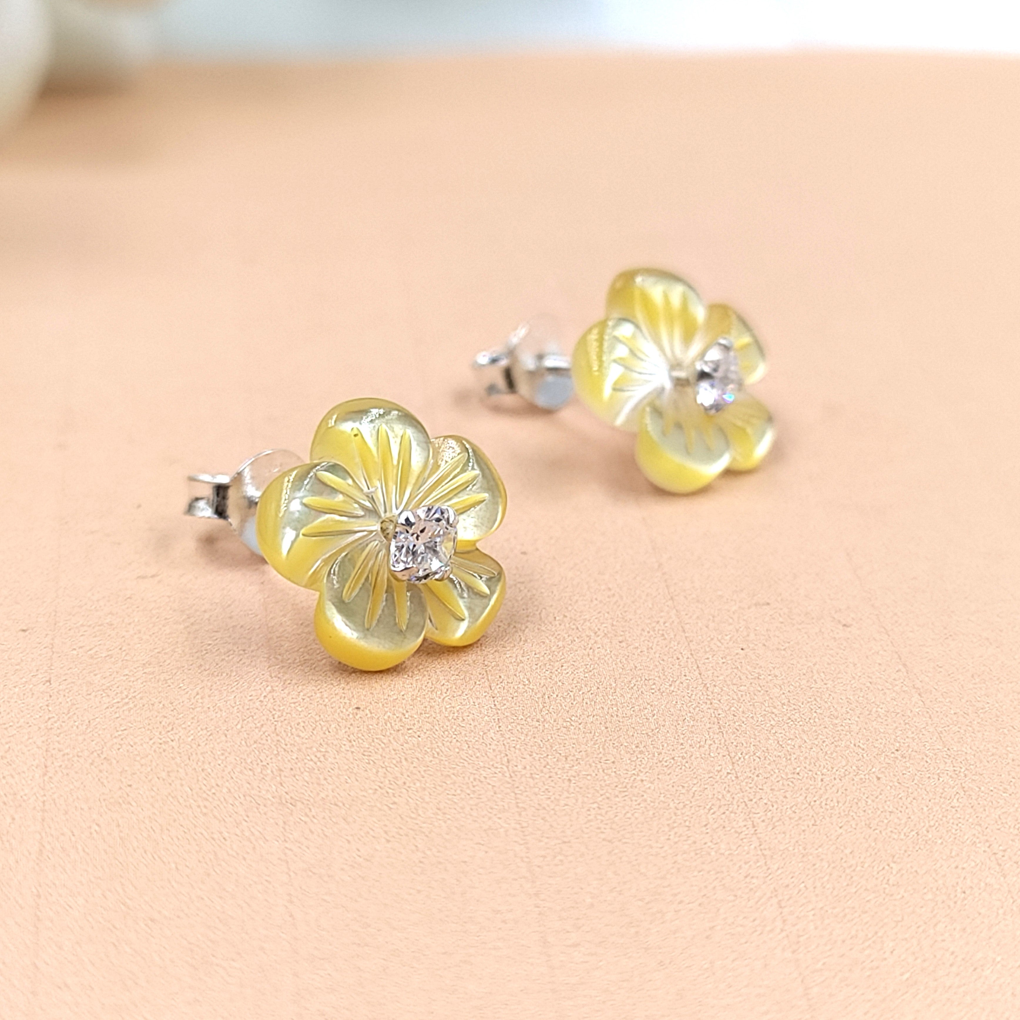 Silver Cute Flower Earring CZ Solitaire Stud Post Pretty Floral Earring Handmade Gift Stud Pushback Solid 925 Cute Gift for Grandmother