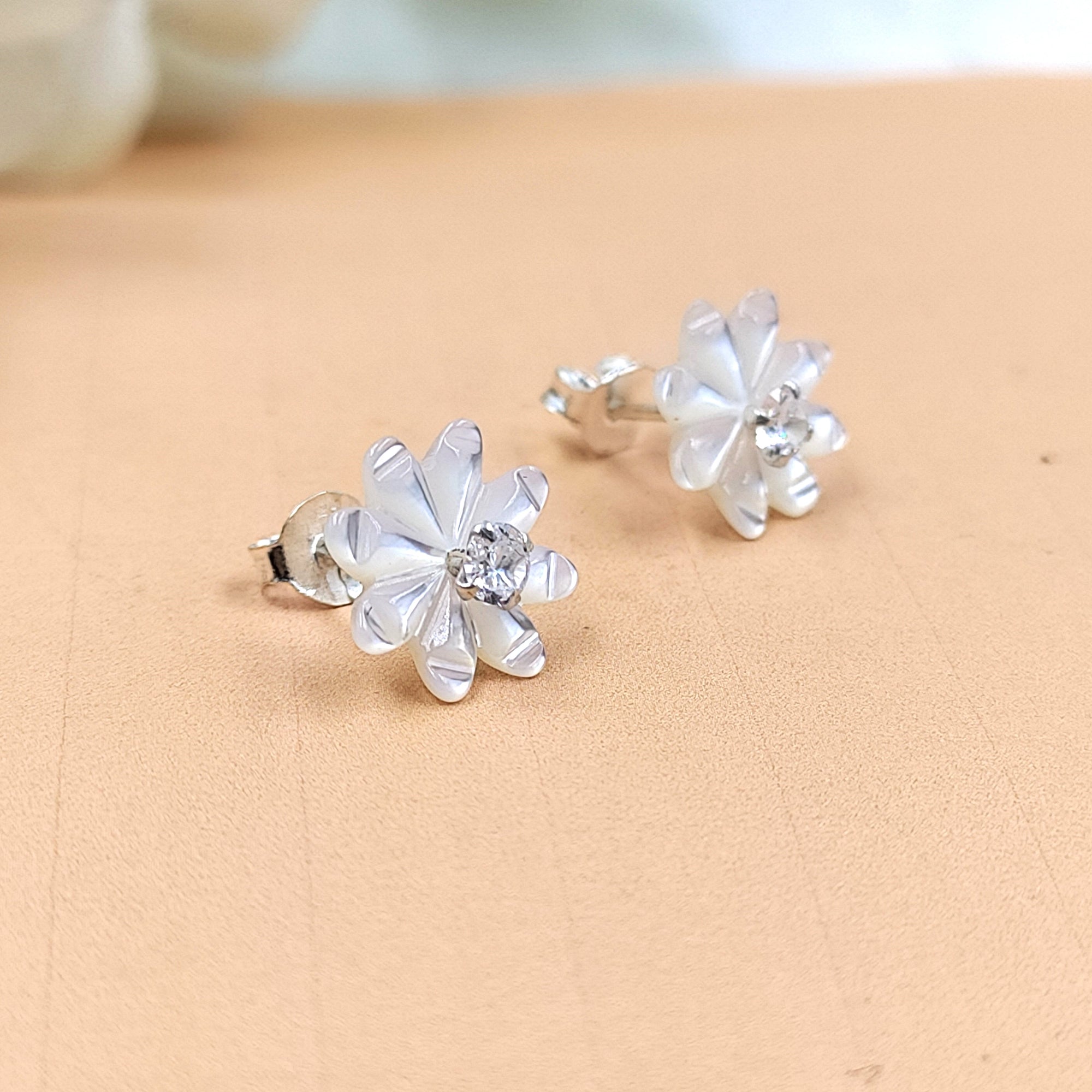925 Silver White Stud Earring Cubic Ziriconia Flower Stud Floral Earring Handcrafted Gift Stud with Pushback Cute Present for girlfriend