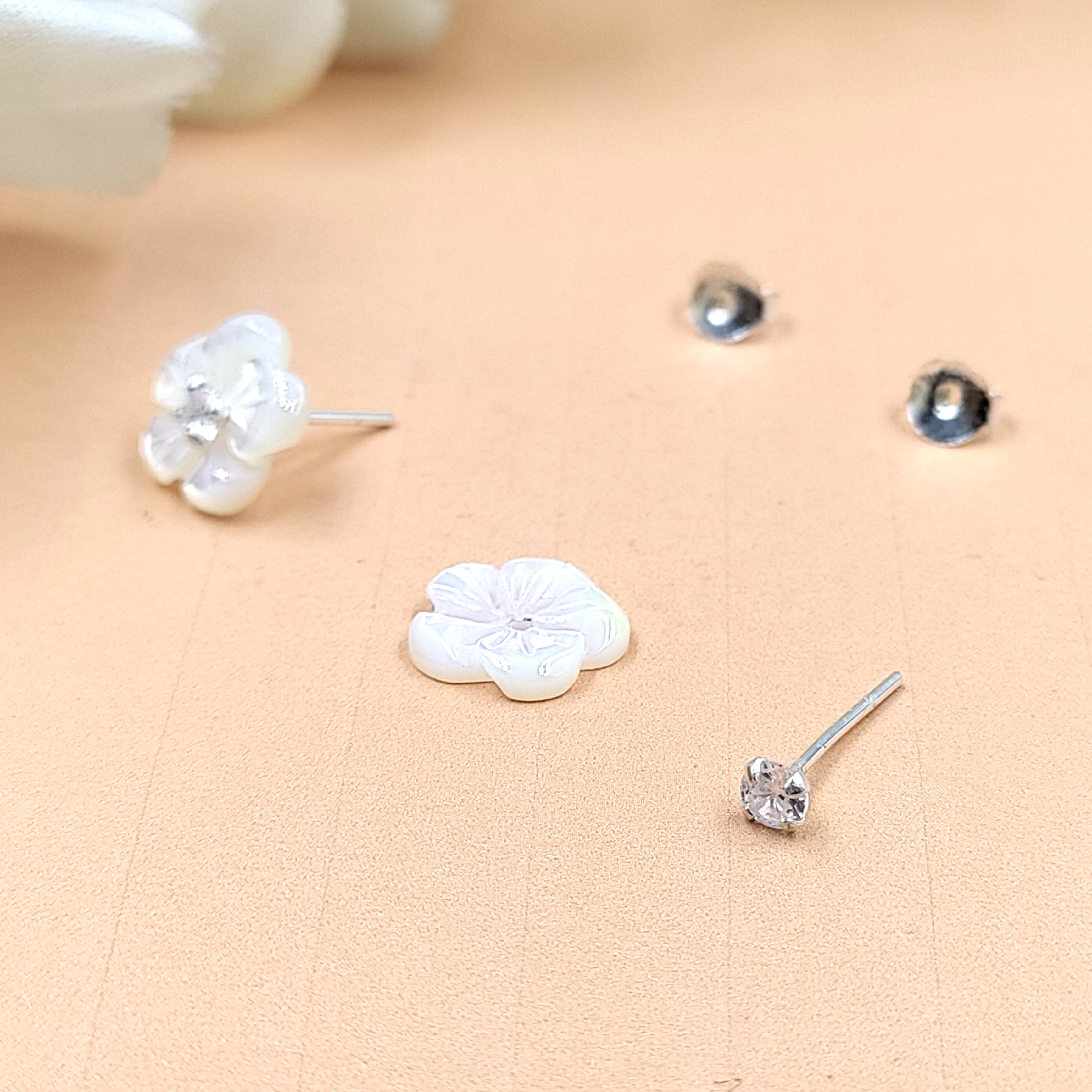 Girls Daisy Flower Stud Earring bridesmaid Floral Earring Handmage Gift Stud Pushback Cute Present for women girl mother Solid 925 Silver