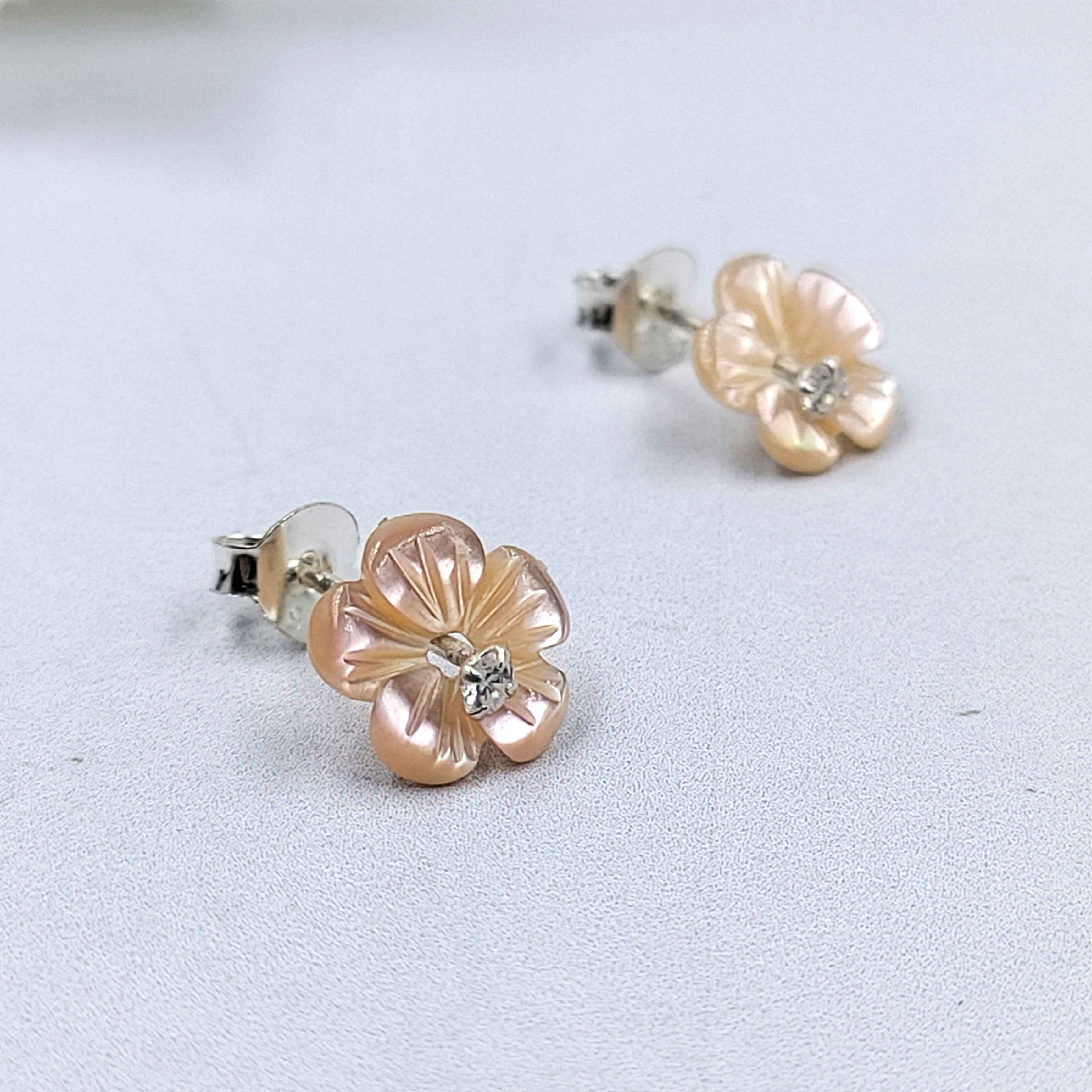 Silver Flower Earring Lily Flower Stud Post Blossom Floral Earring Handcrafted Gift Stud Pushback Solid 925 Cute Gift for Girl Daughter Wife
