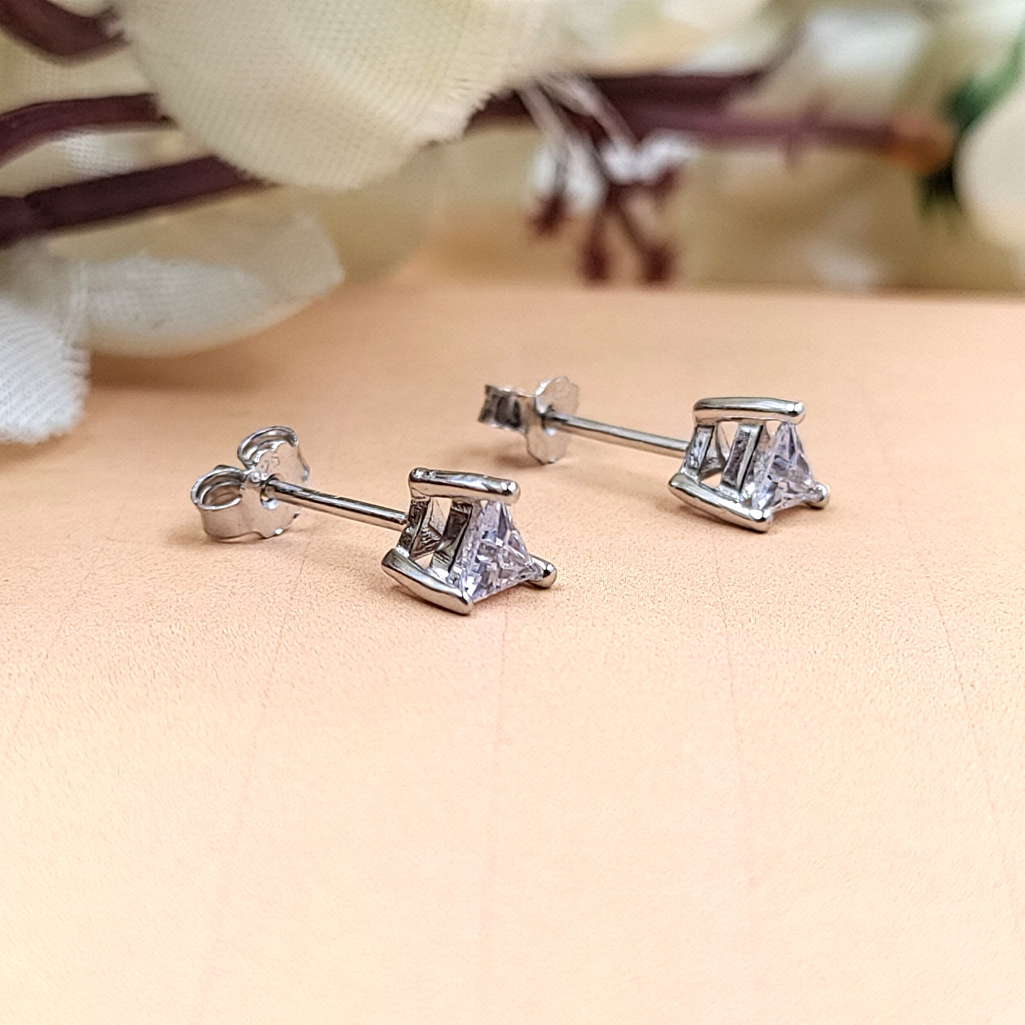 Solitaire Stud Earring Cute Diamond 4 MM CZ Stud Triangle Minimalist Handmade Stud with Pushback 925 Silver Gift for lover Girlfriend