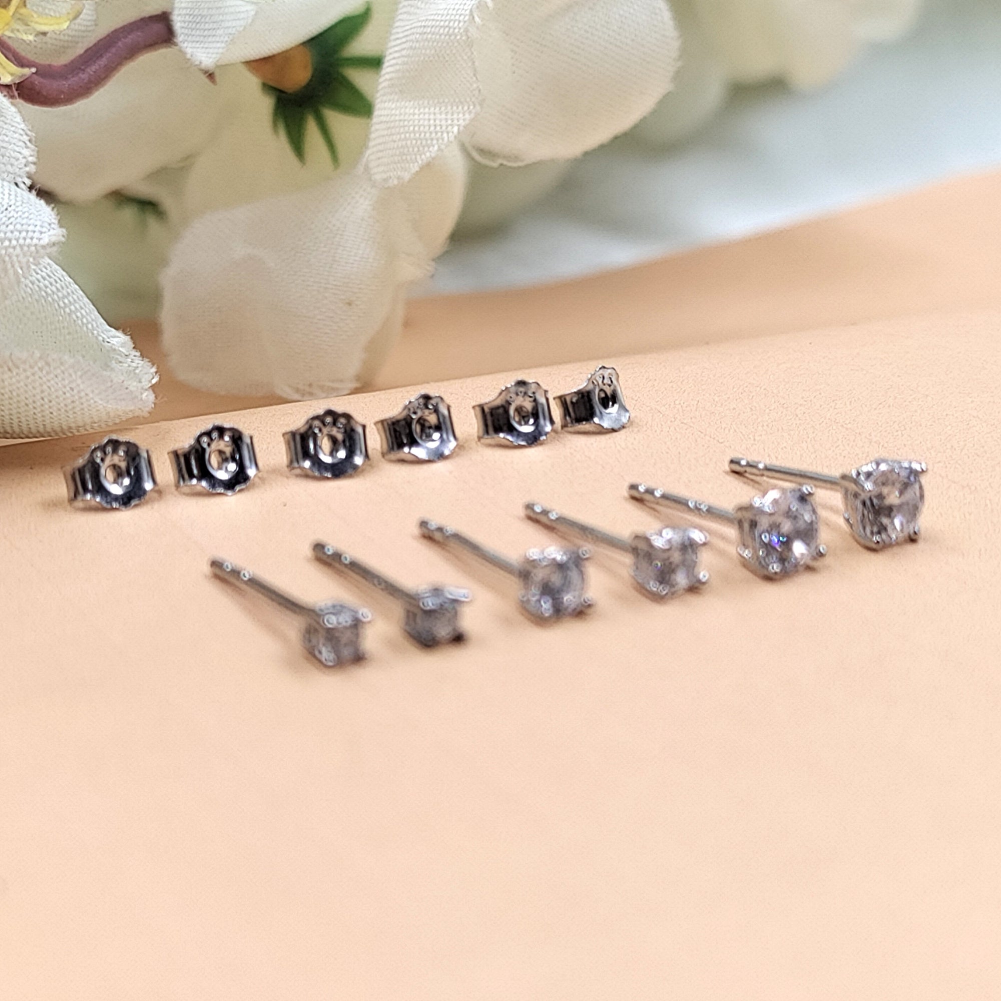 Solitaire Stud Earring Round Diamond Cubic Zirconia Stud Earrings Minimalist Handmade Gift Studs with Pushback 925 Silver