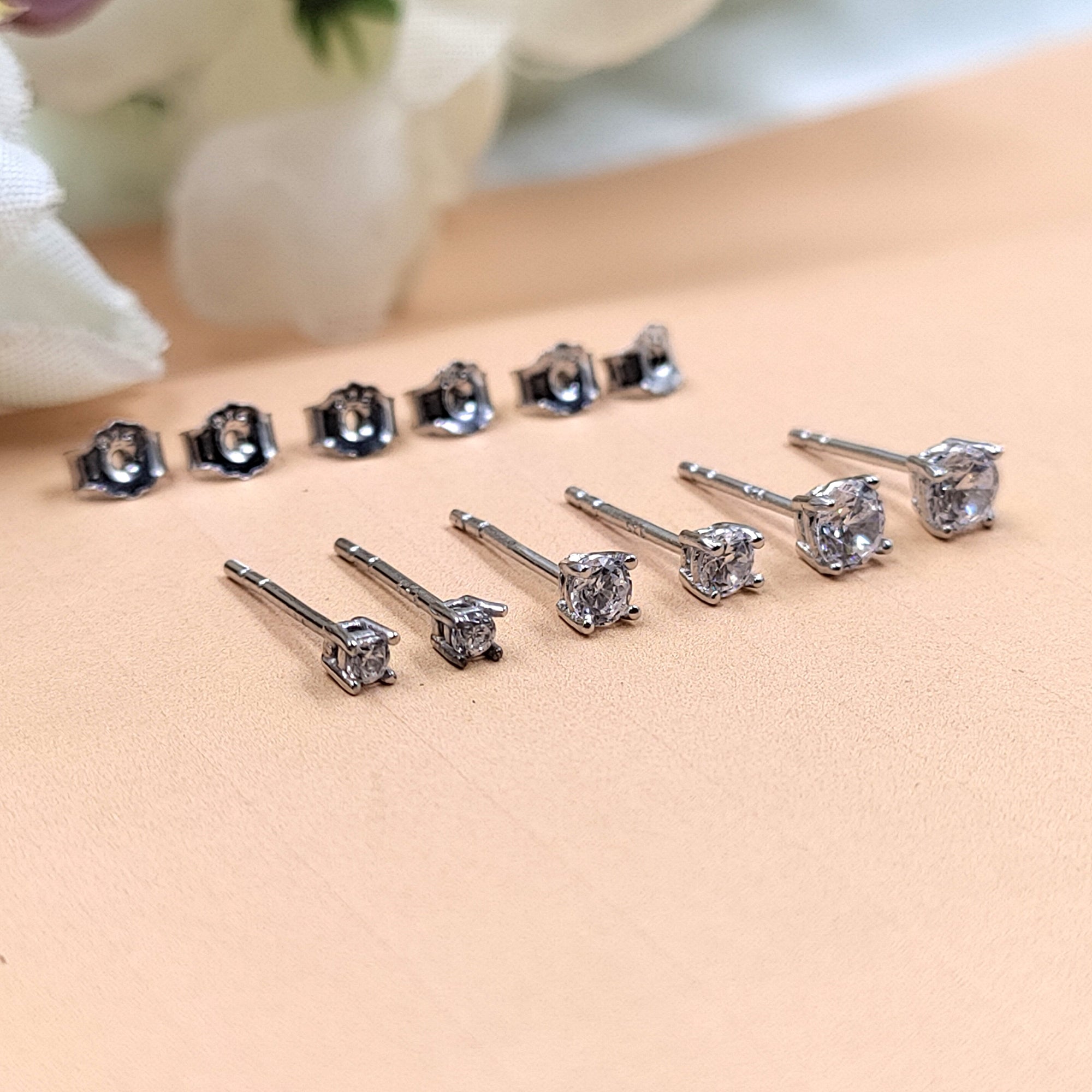 Solitaire Stud Earring Round Diamond Cubic Zirconia Stud Earrings Minimalist Handmade Gift Studs with Pushback 925 Silver