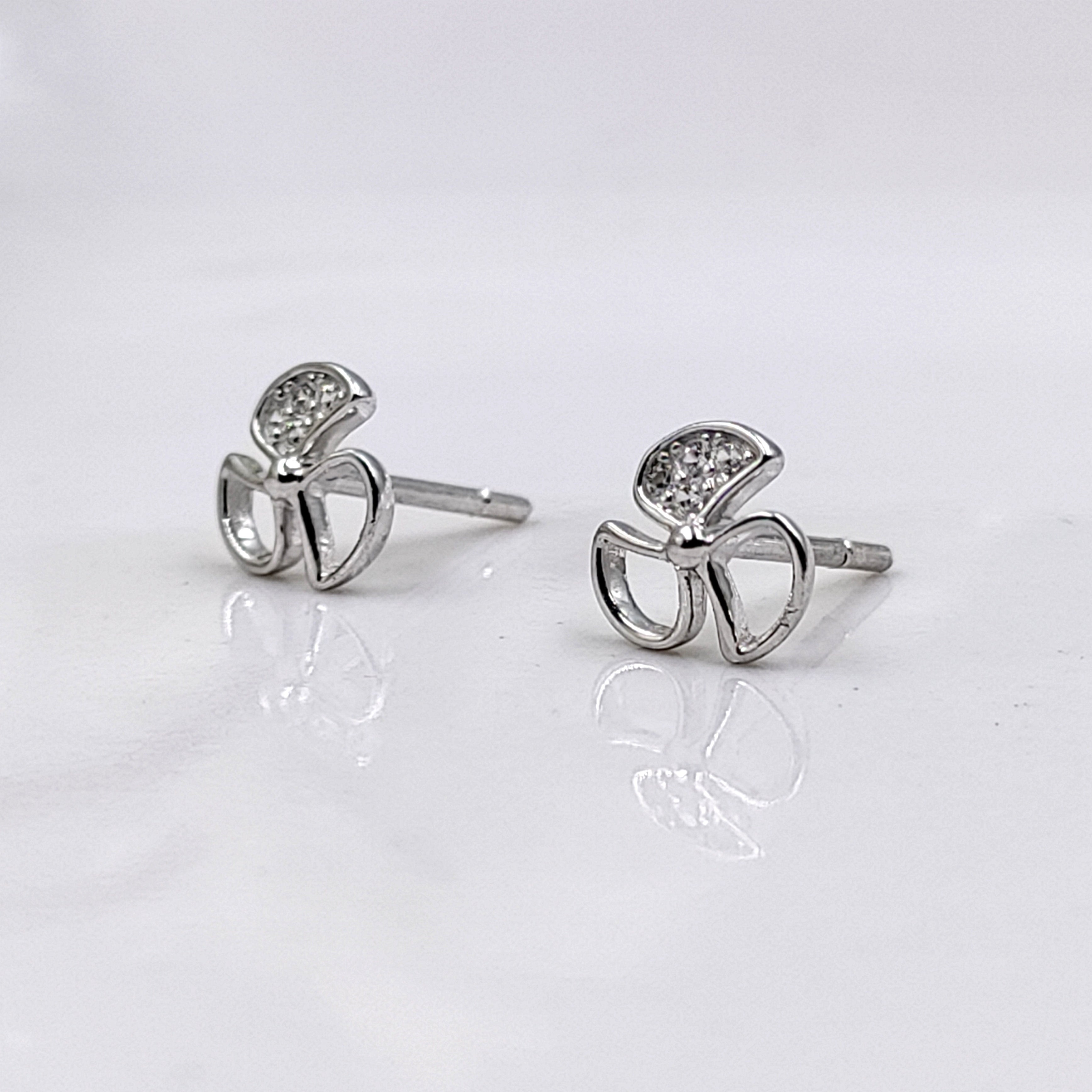 Sterling Silver 925 CZ Leaf Clover Earrings Dainty Floral Earrings Minimalist Lucky Charm Stud Earring Handmade Gift Studs with Push back
