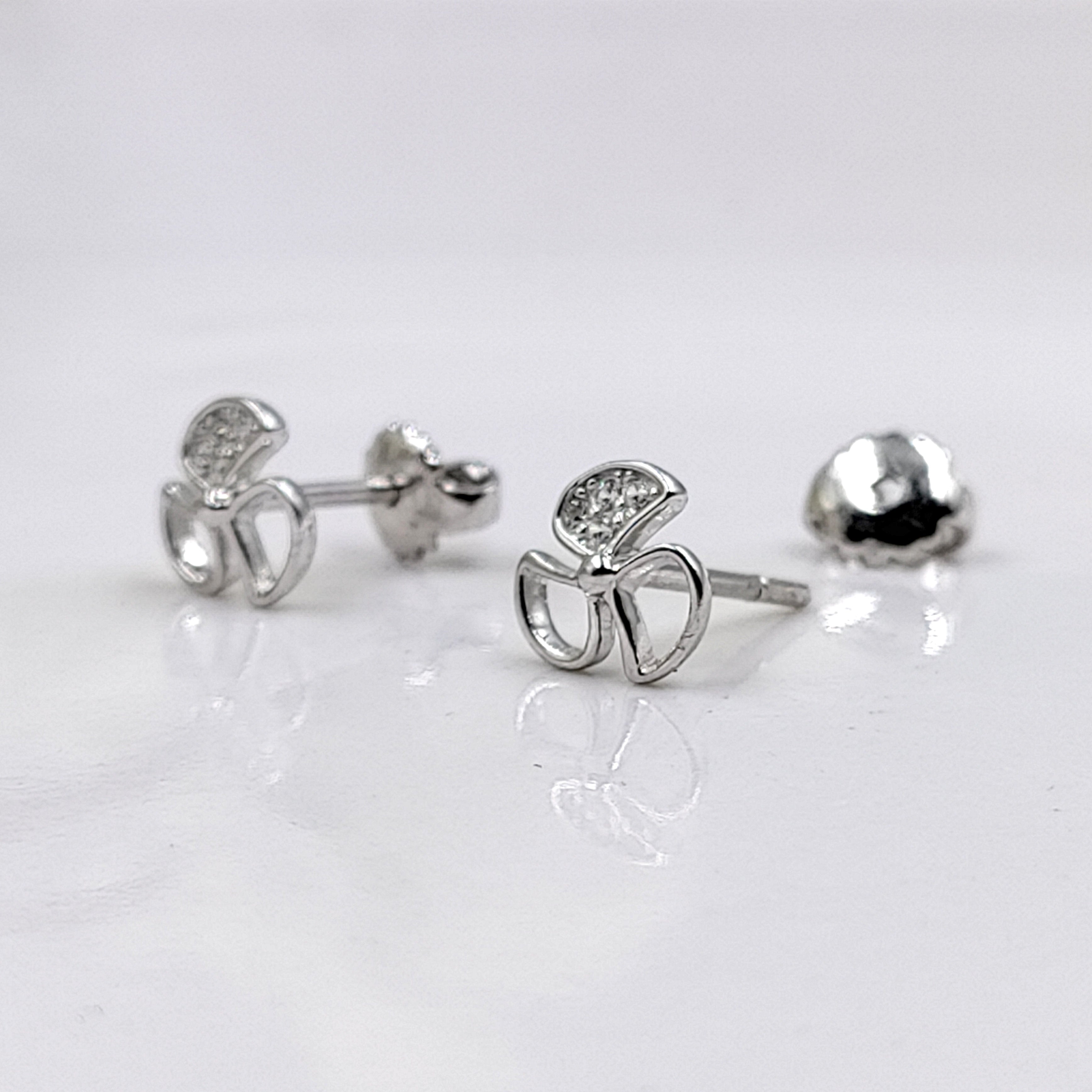 Sterling Silver 925 CZ Leaf Clover Earrings Dainty Floral Earrings Minimalist Lucky Charm Stud Earring Handmade Gift Studs with Push back