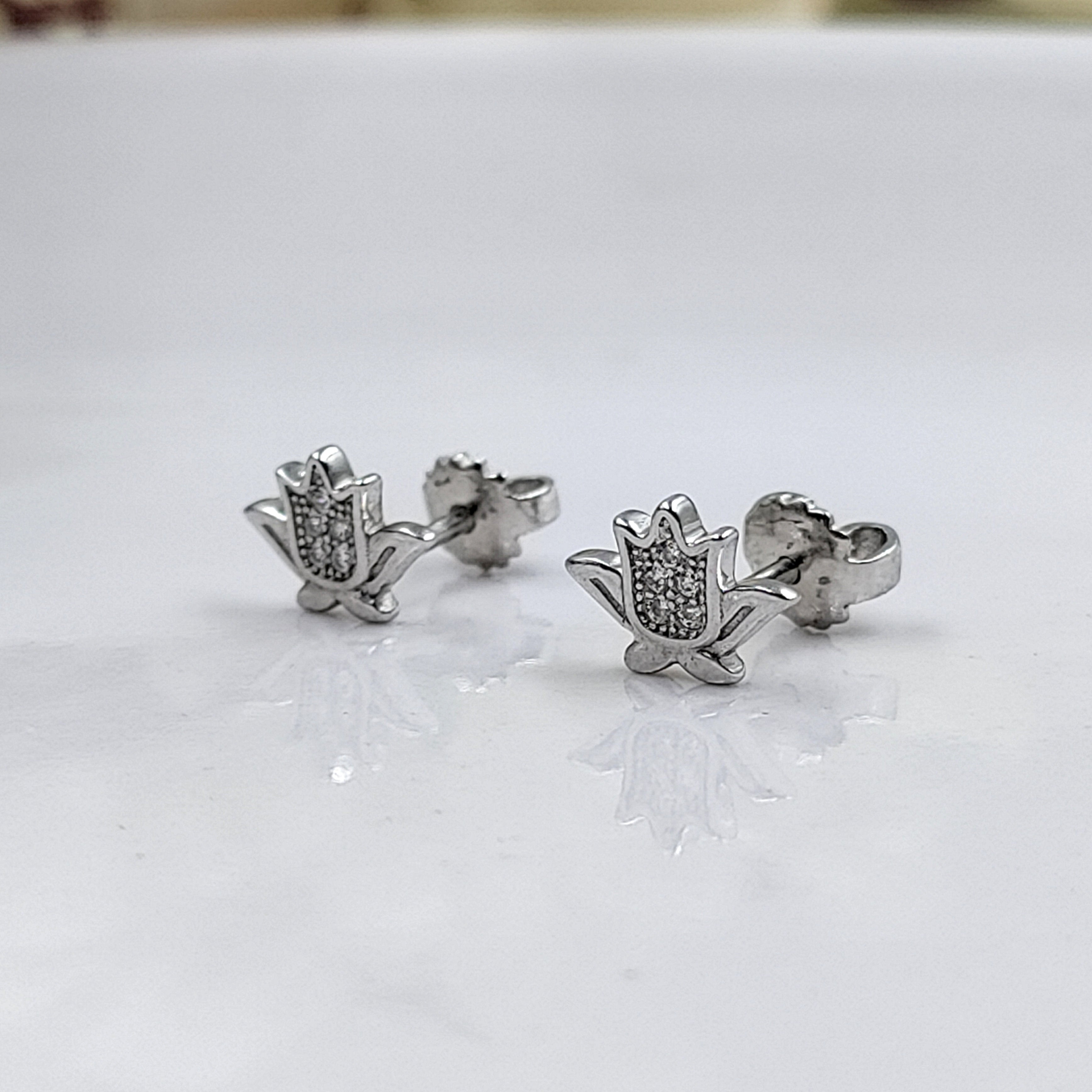 925 Sterling Silver Pretty Lotus Flower Design Stud Earrings Every Day Wear CZ Diamonds Minimalist Handmade Gift Studs with Push back