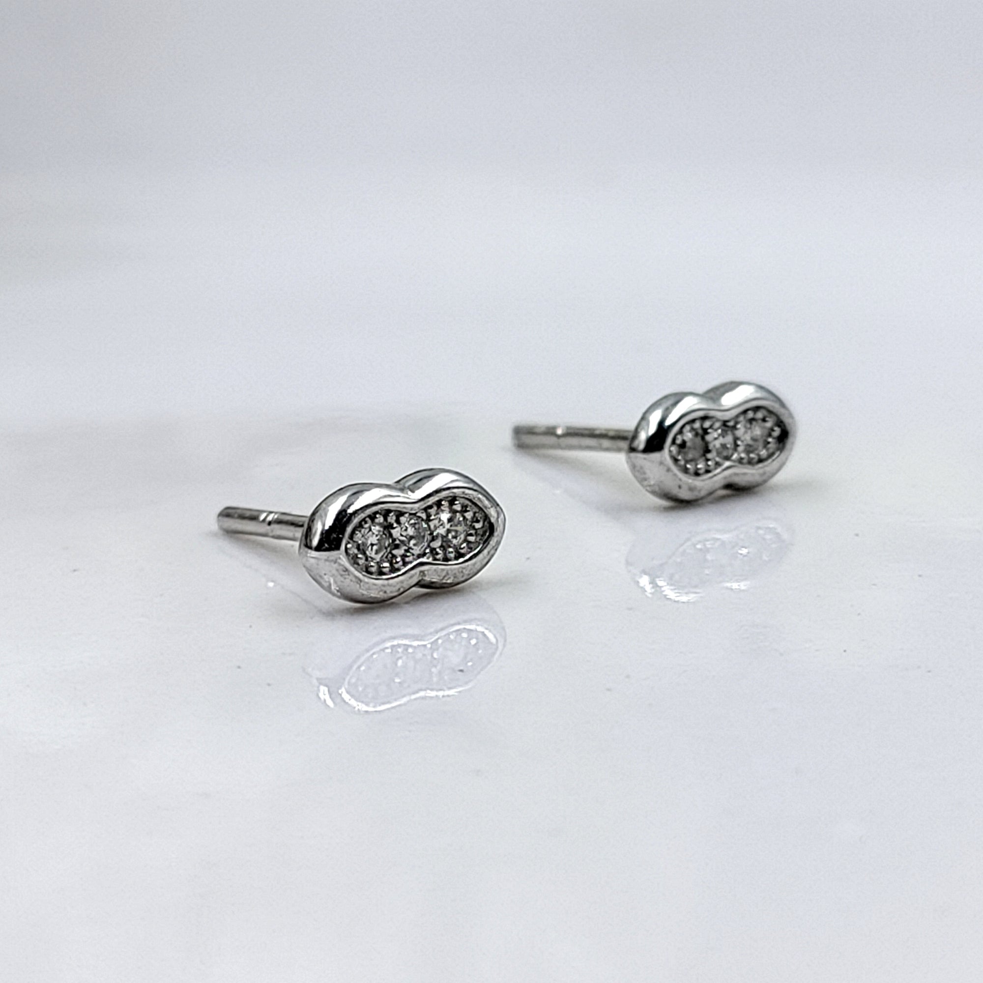 925 Sterling Silver Beautifull Small Stud Earrings Cute Wedding Bridesmaid Stud Earrings CZ Minimalist Handmade Gift Studs with Push back