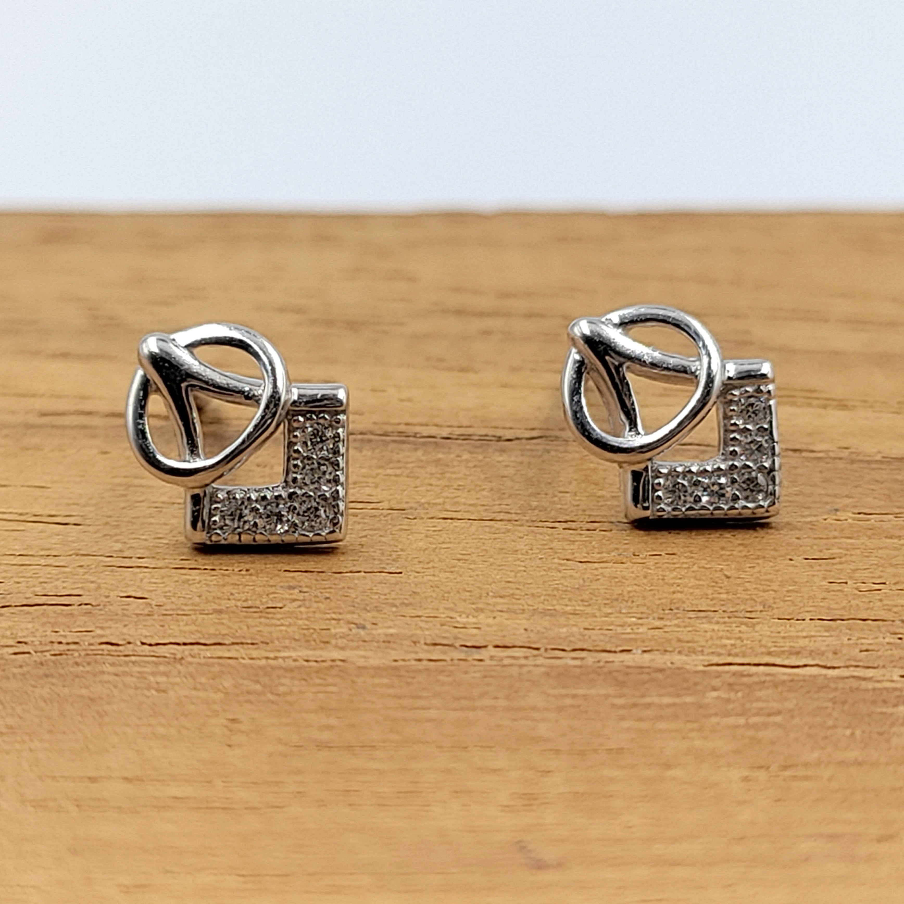 925 Sterling Silver Unique Beautifull Diamond Shape Cubic Zirconia Stud Earrings