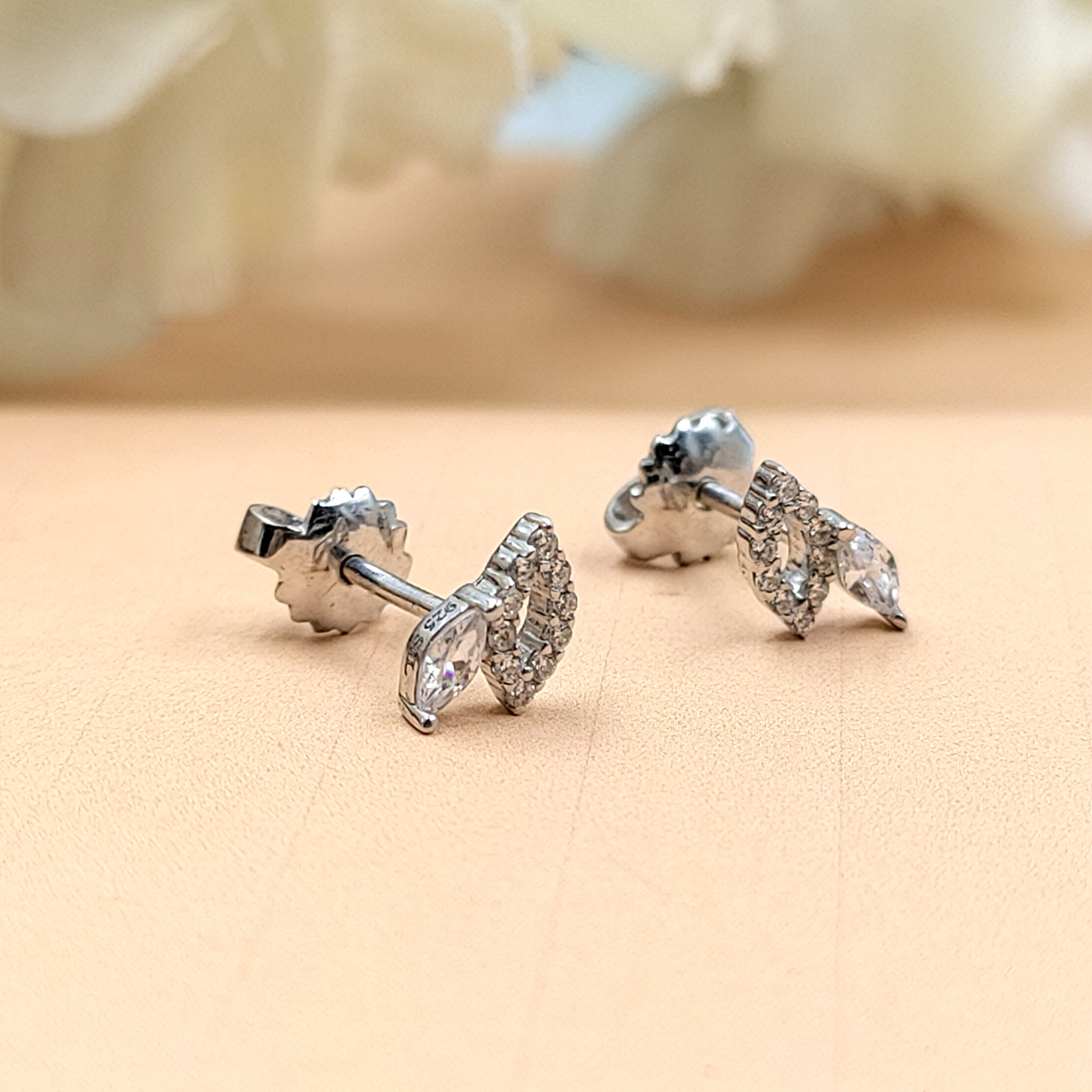925 Sterling Silver Beautiful Petal Shape Stud Earrings Cute Wedding Bridesmaid Stud Earring CZ