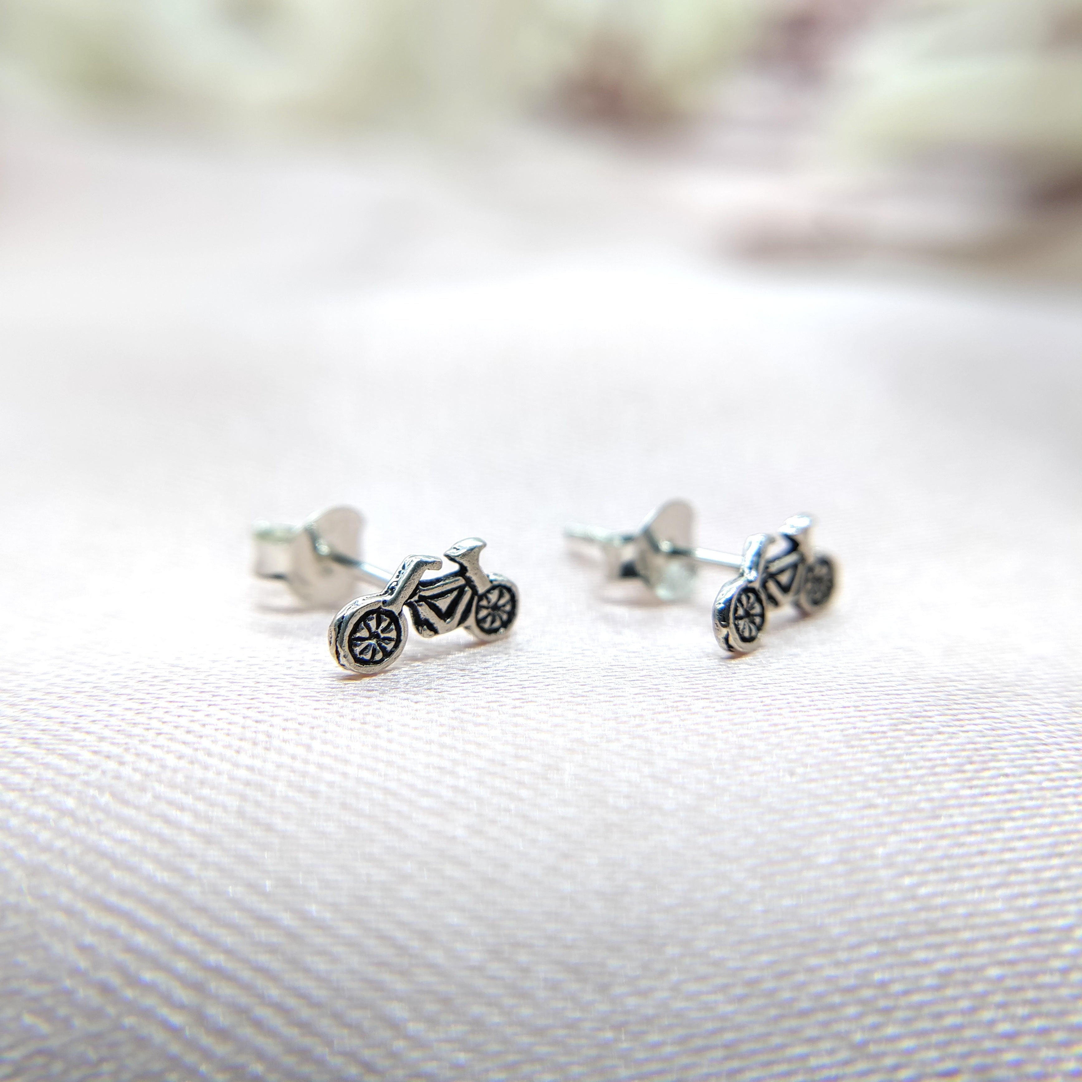 Small Bicycle Stud Earring Kids Children Stud Earring Handmade Gift Motorcycle Stud with Pushback 925 Sterling Silver Cute Gift Sports Lover