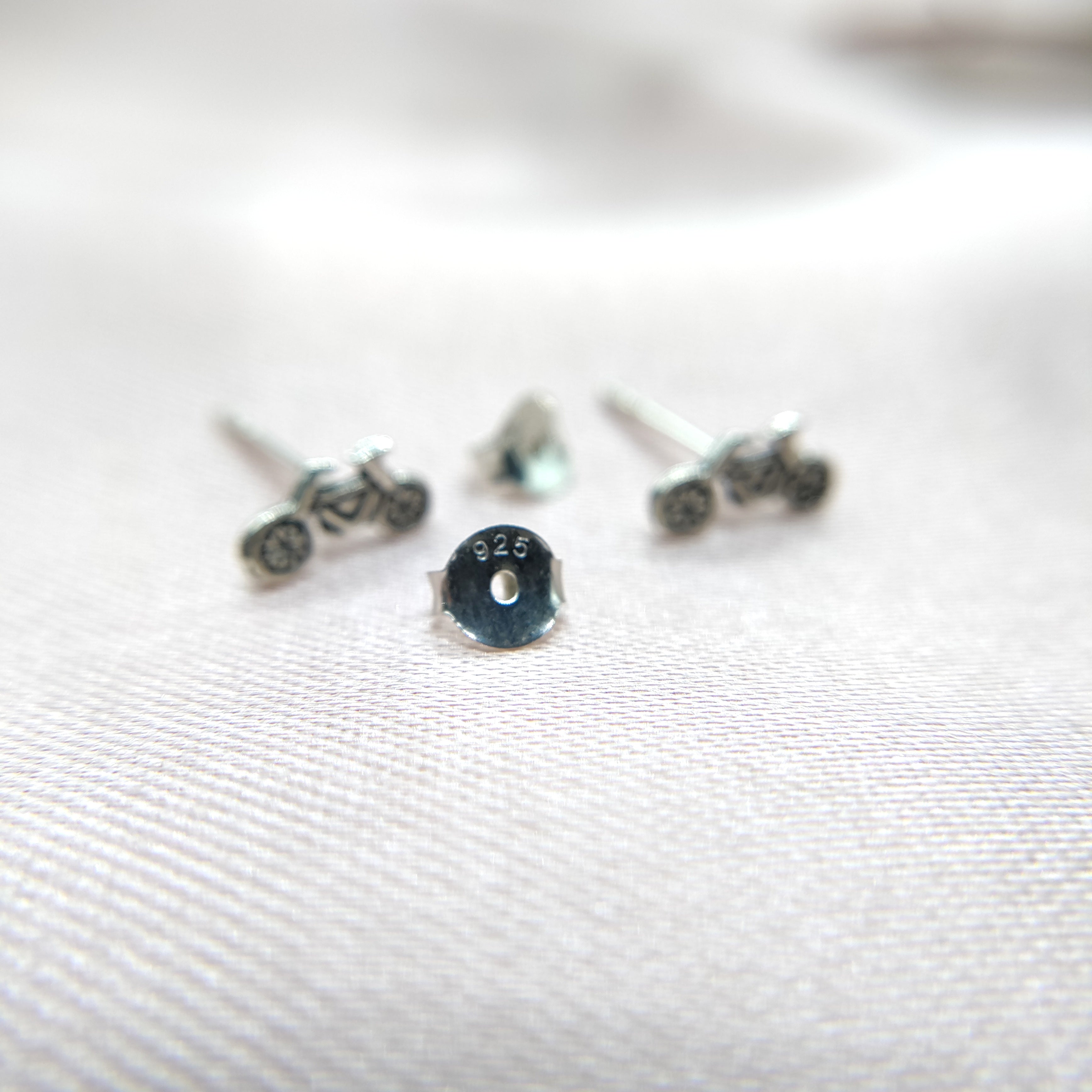 Small Bicycle Stud Earring Kids Children Stud Earring Handmade Gift Motorcycle Stud with Pushback 925 Sterling Silver Cute Gift Sports Lover
