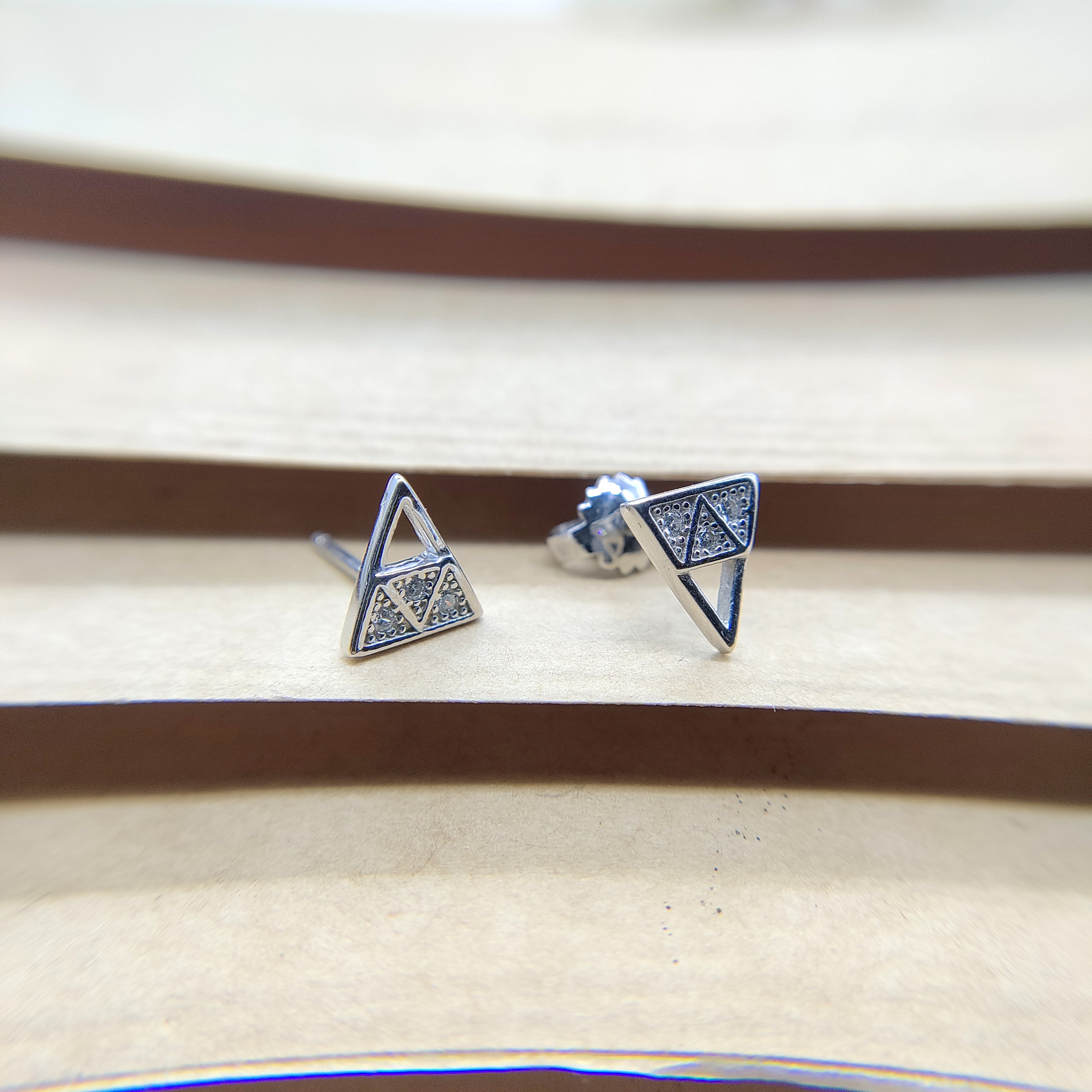 Sterling Silver 925 Pyramid Triangle Studs Earrings Every Day Wear Unisex CZ