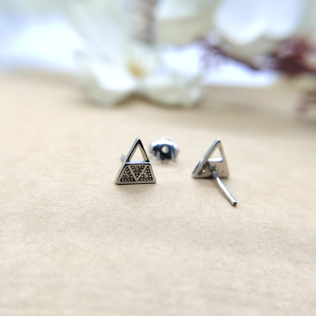Sterling Silver 925 Pyramid Triangle Studs Earrings Every Day Wear Unisex CZ