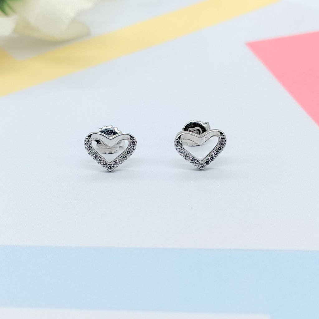 Sterling Silver 925 Beautiful Heart Shape Studs Earrings CZ Diamonds Minimalist Handmade Cute Gift Studs with Push back Gift for Anniversary