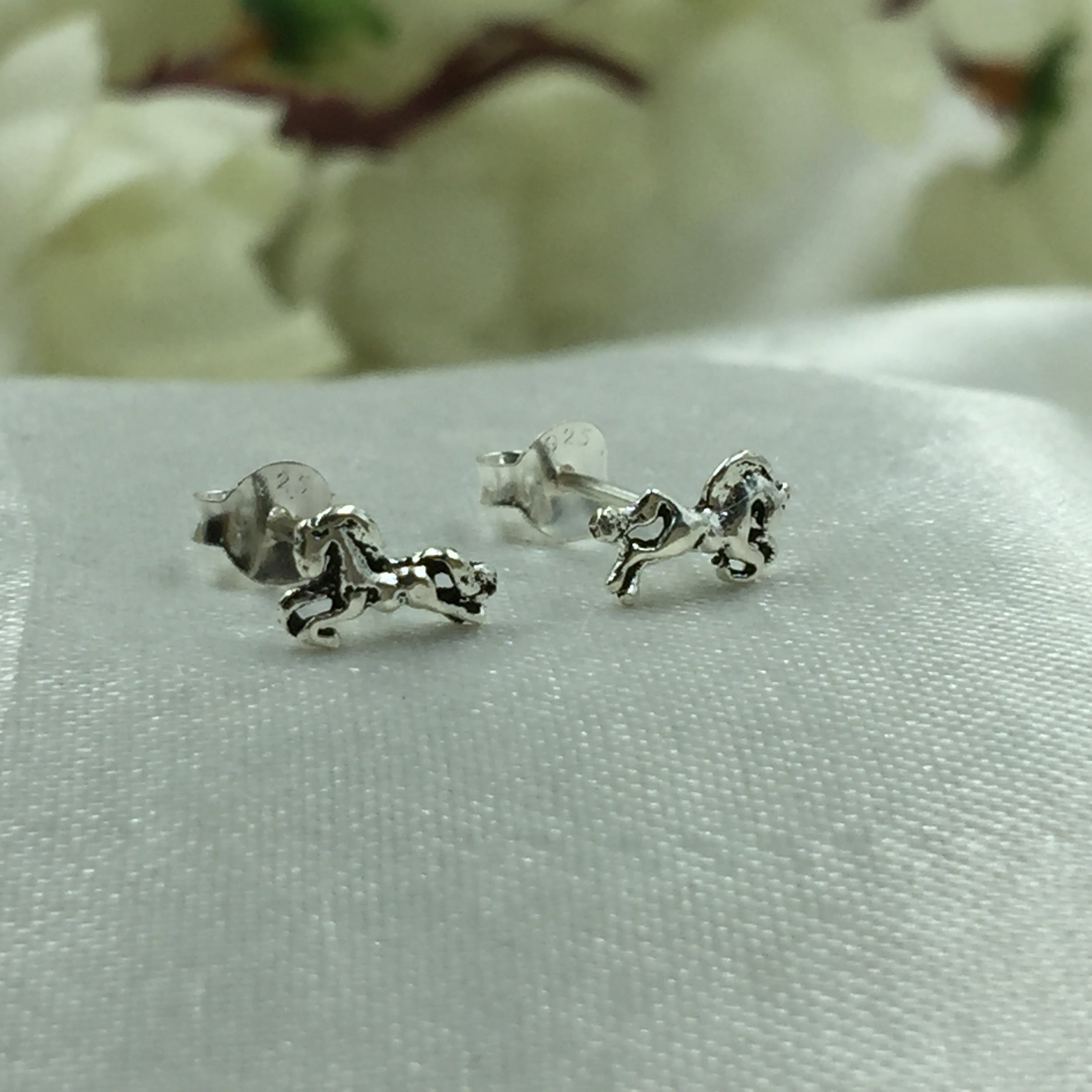 925 Sterling silver Animal Stud Earring Horse Hawaiian Vintage Horse Unicorn Earrings Cute Minimalist Handmade Gift Stud with Pushback