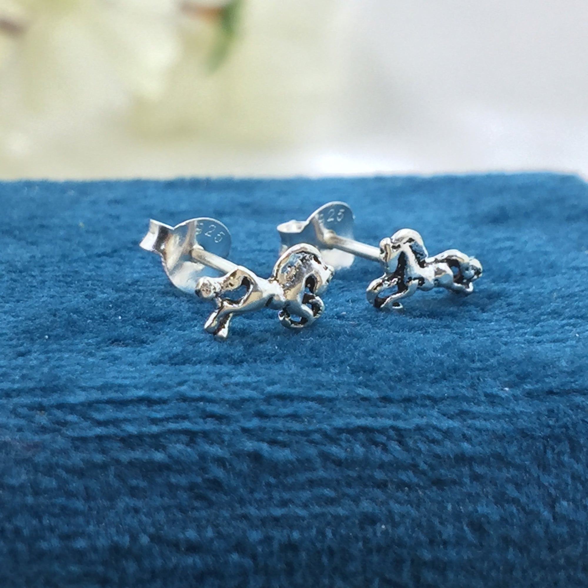 925 Sterling silver Animal Stud Earring Horse Hawaiian Vintage Horse Unicorn Earrings Cute Minimalist Handmade Gift Stud with Pushback
