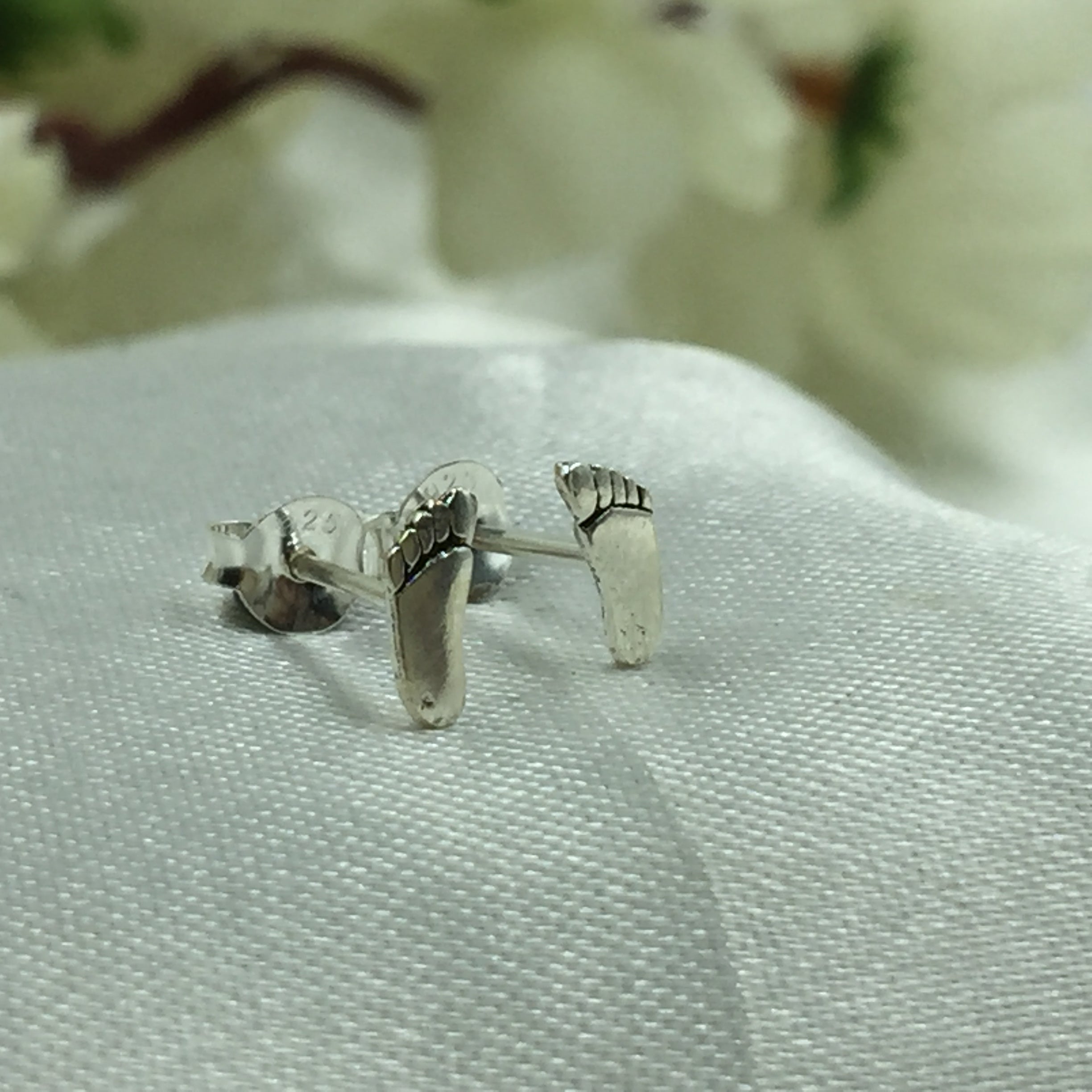 925 Sterling silver Tiny Little Baby Foot Earring Foot Shaped Earring Stud Minimalist Handmade Gift Studs with Pushback Silver Cute Gift