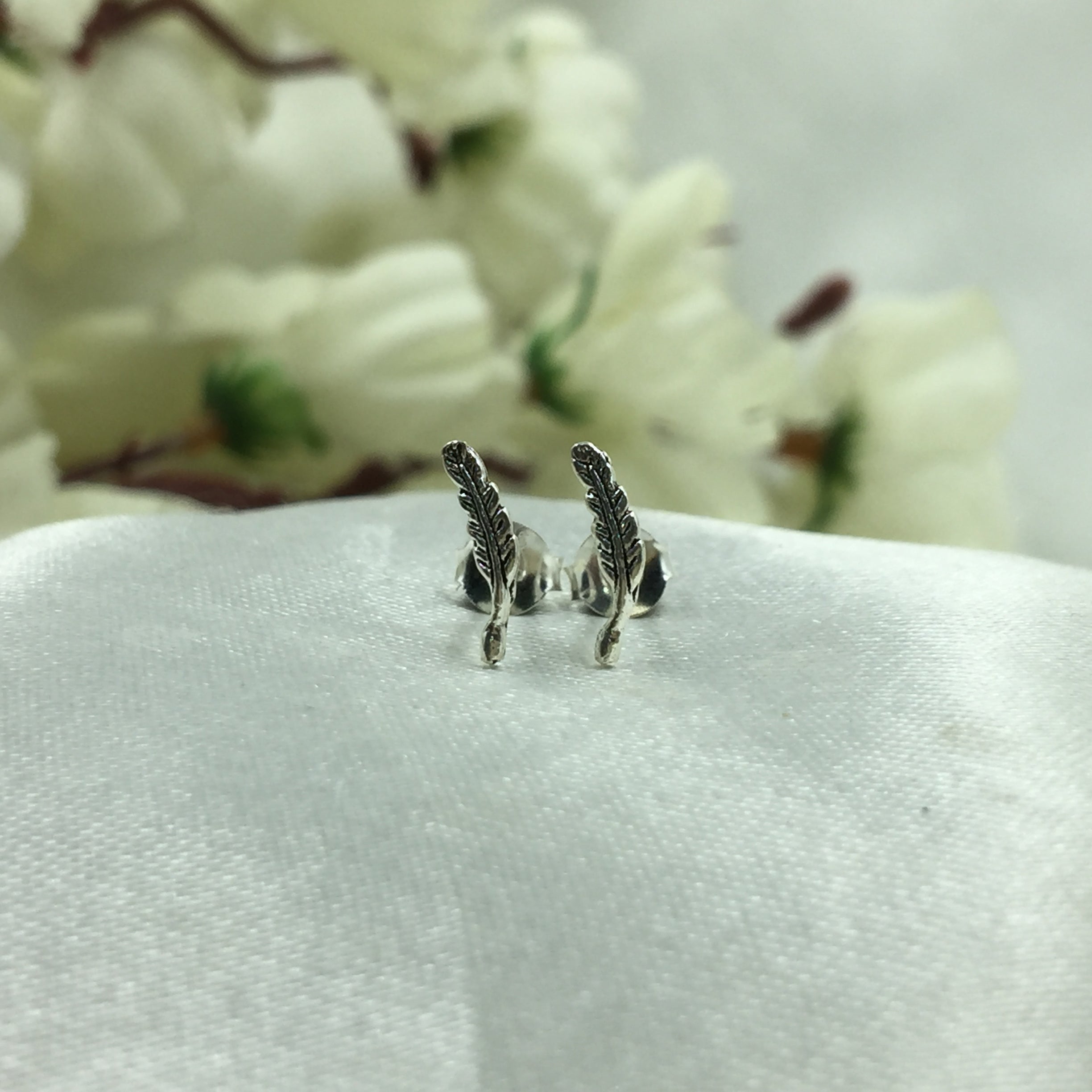 925 Sterling silver Feather Studs Earrings Boho Small Earrings Dainty Leaf Studs Earrings Cute Minimalist Handmade Gift Studs with Pushback